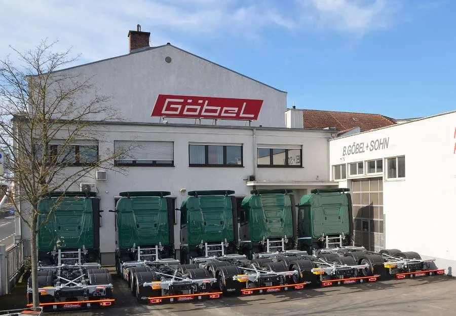 MB ACTROS - Volumenlifter 560 T mit Tiefkupplung