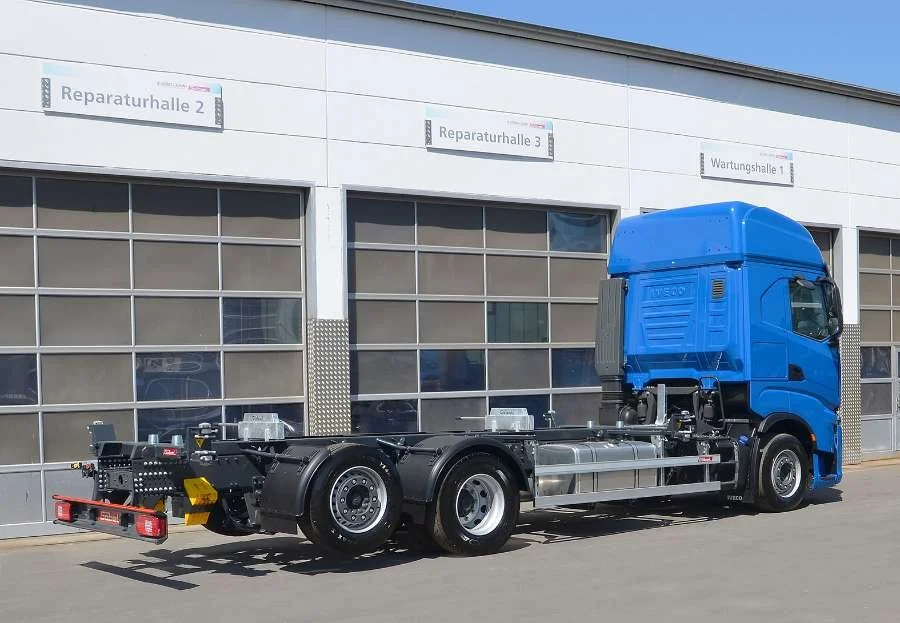 Iveco - Mechaniklifter 565 D mit Drehadapter