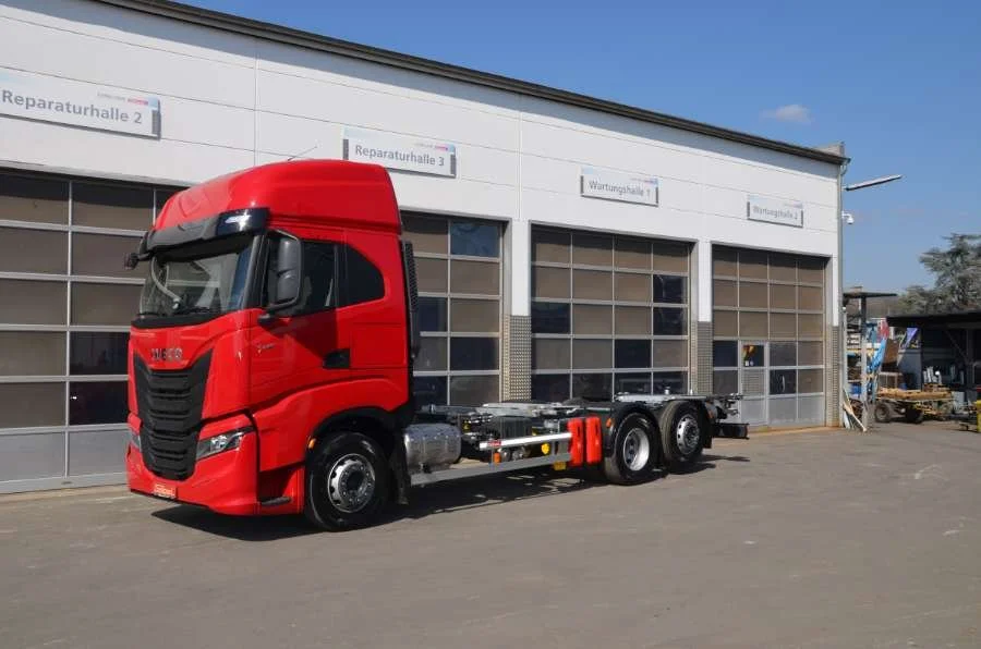 Iveco - Mechaniklifter 565 D mit Drehadapter