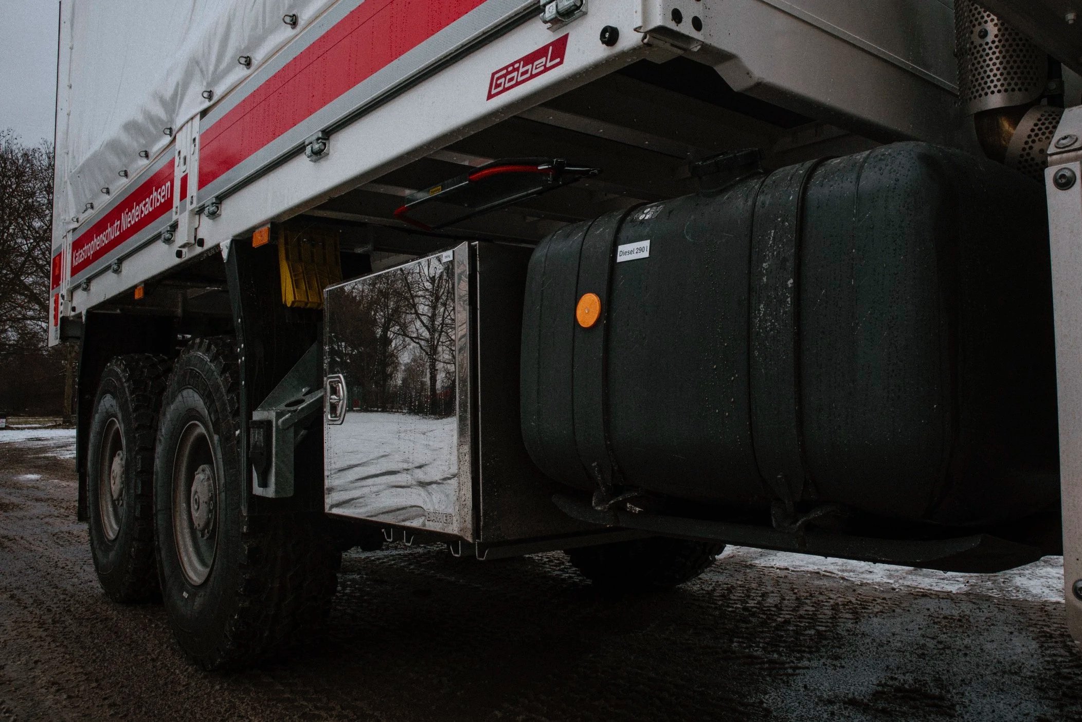 Mercedes Benz Zetros Einsatzfahrzeug Katastrophenschutz Niedersachen aufgebaut von Göbel Fahrzeugbau