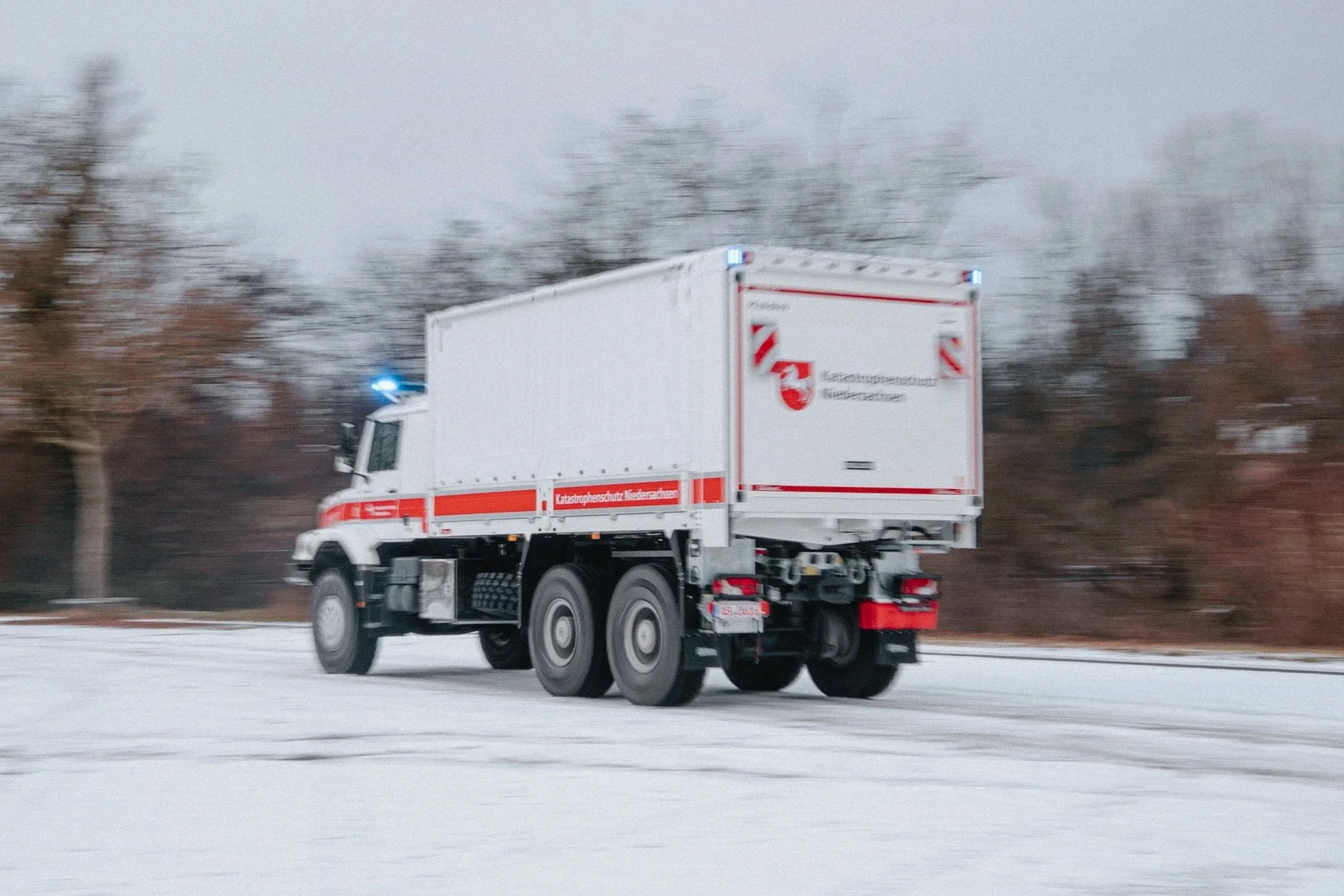 Mercedes Benz Zetros Einsatzfahrzeug Katastrophenschutz Niedersachen aufgebaut von Göbel Fahrzeugbau
