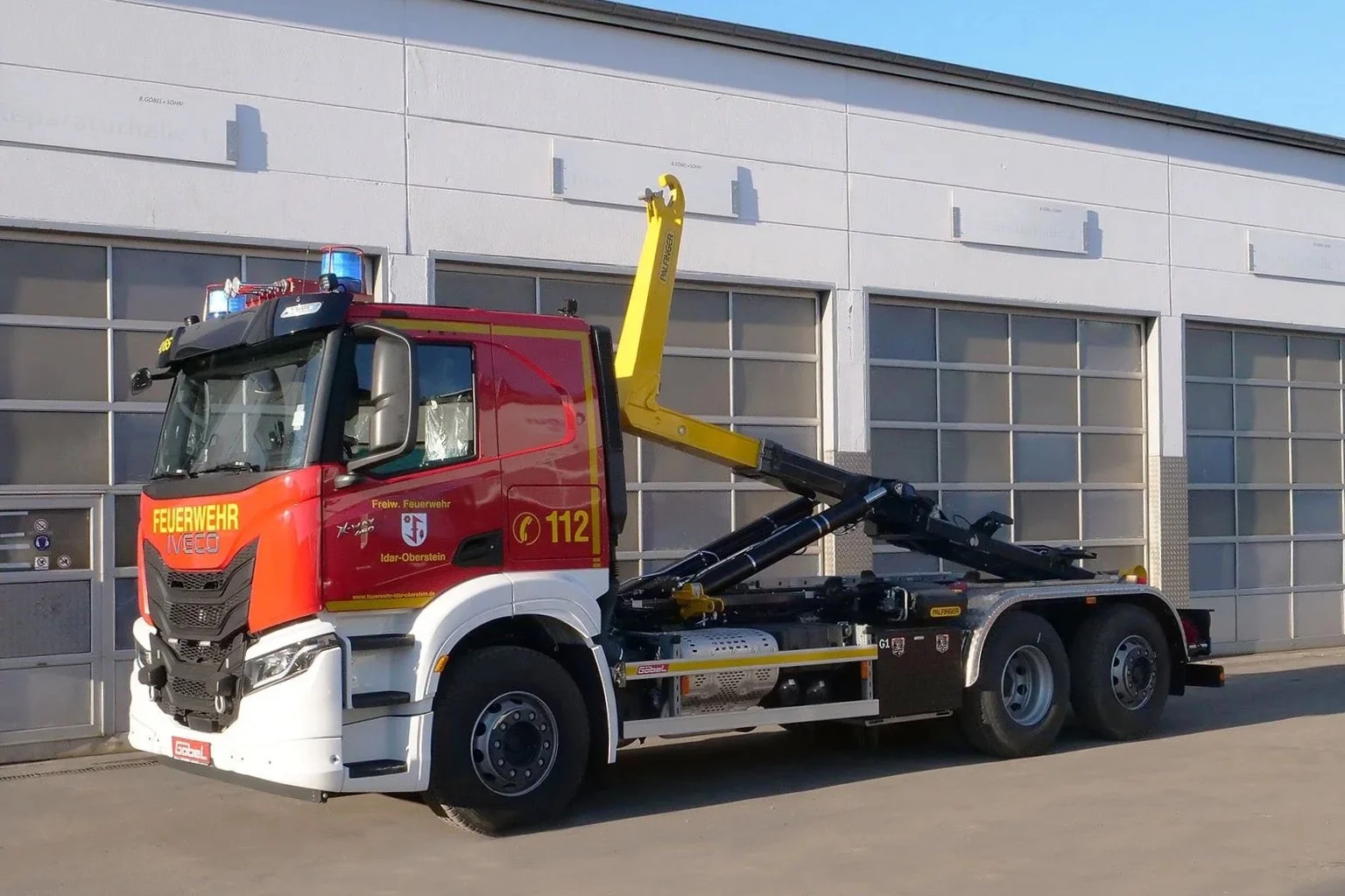 Wechselladerfahrzeug (WLF) aufgebaut IVECO LKW von Göbel Fahrzeugbau