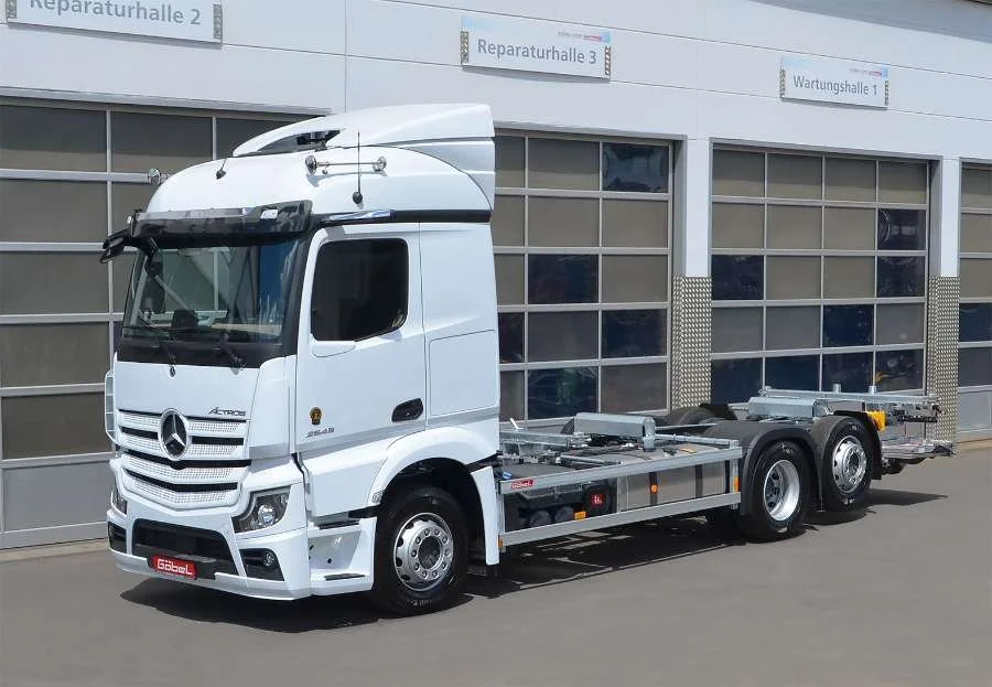 MB ACTROS - STANDARDLIFTER 600 L mit Ladebordwand, verzinkt