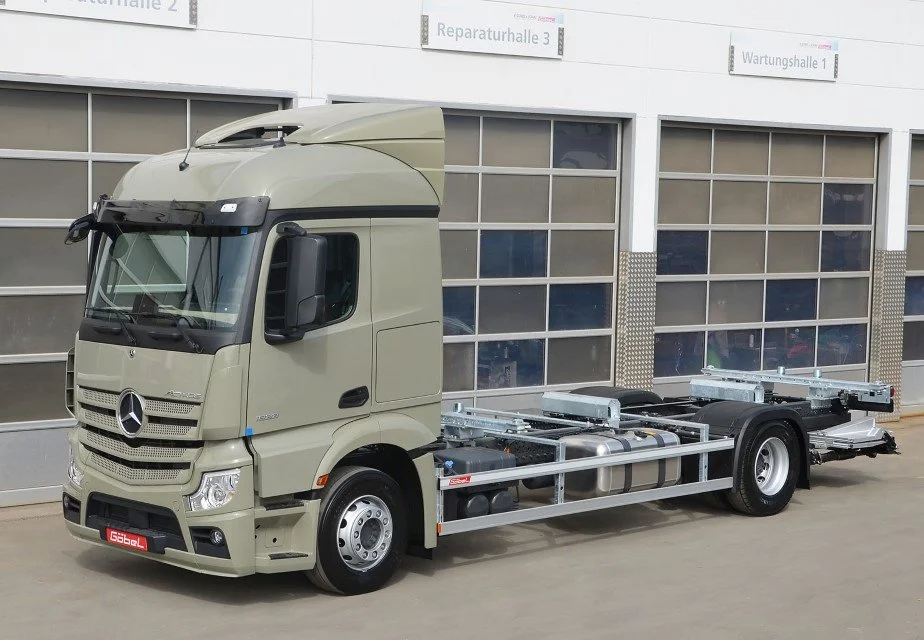 MB ACTROS - STANDARDLIFTER L mit Ladebordwand, verzinkt