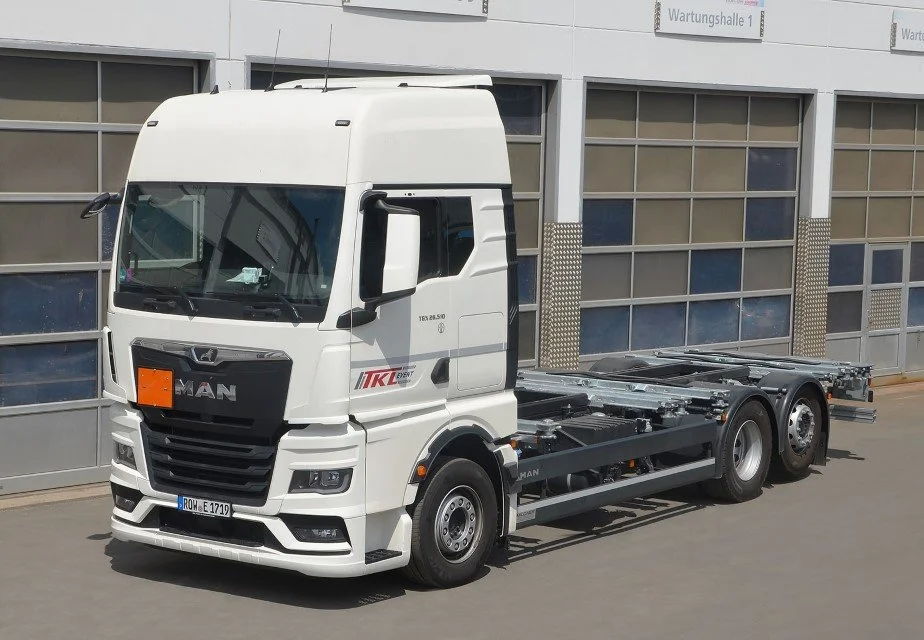 MAN - VOLUMENLIFTER 560 S