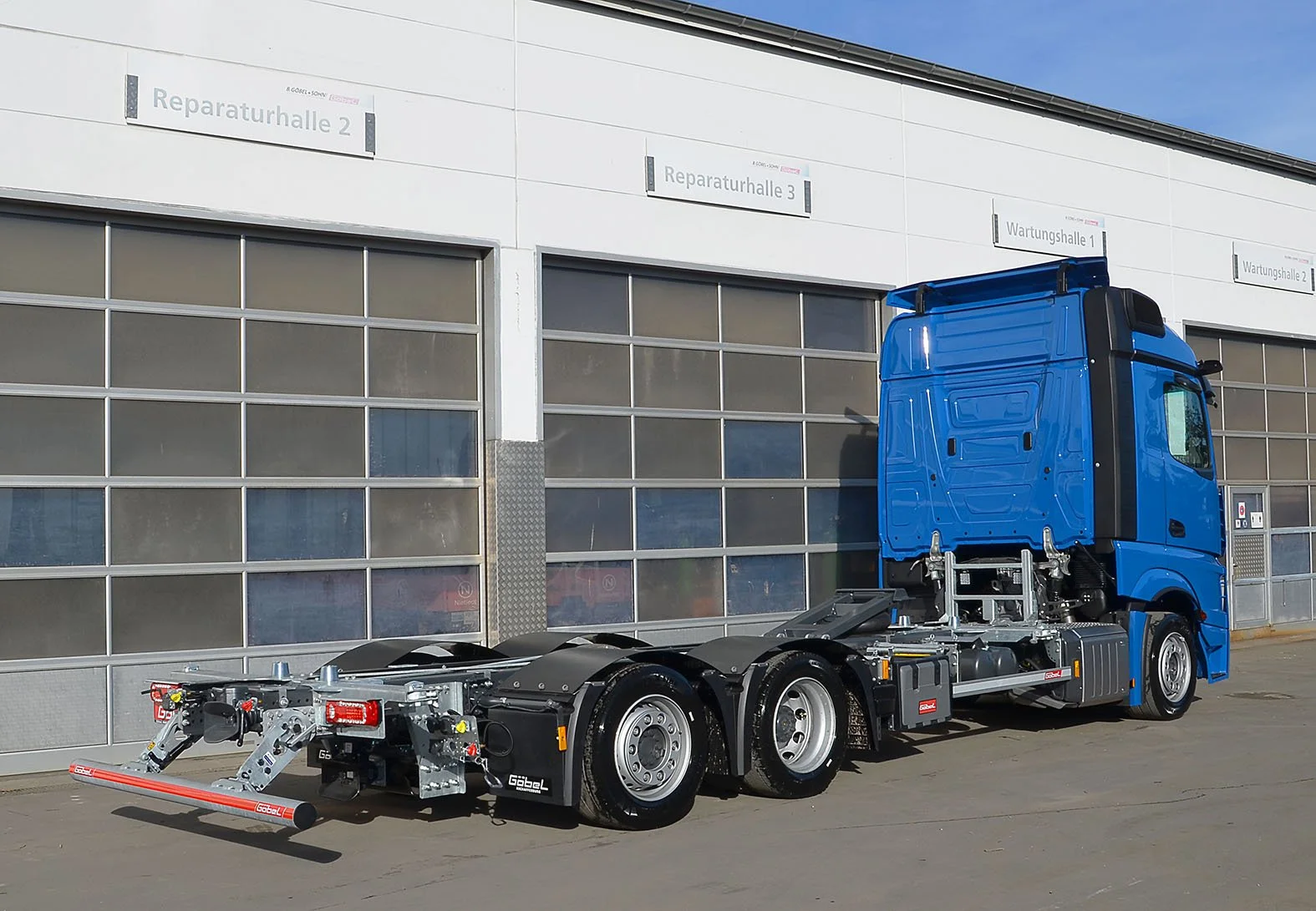MB ACTROS - VOLUMENLIFTER 560 T mit Hubschwinge