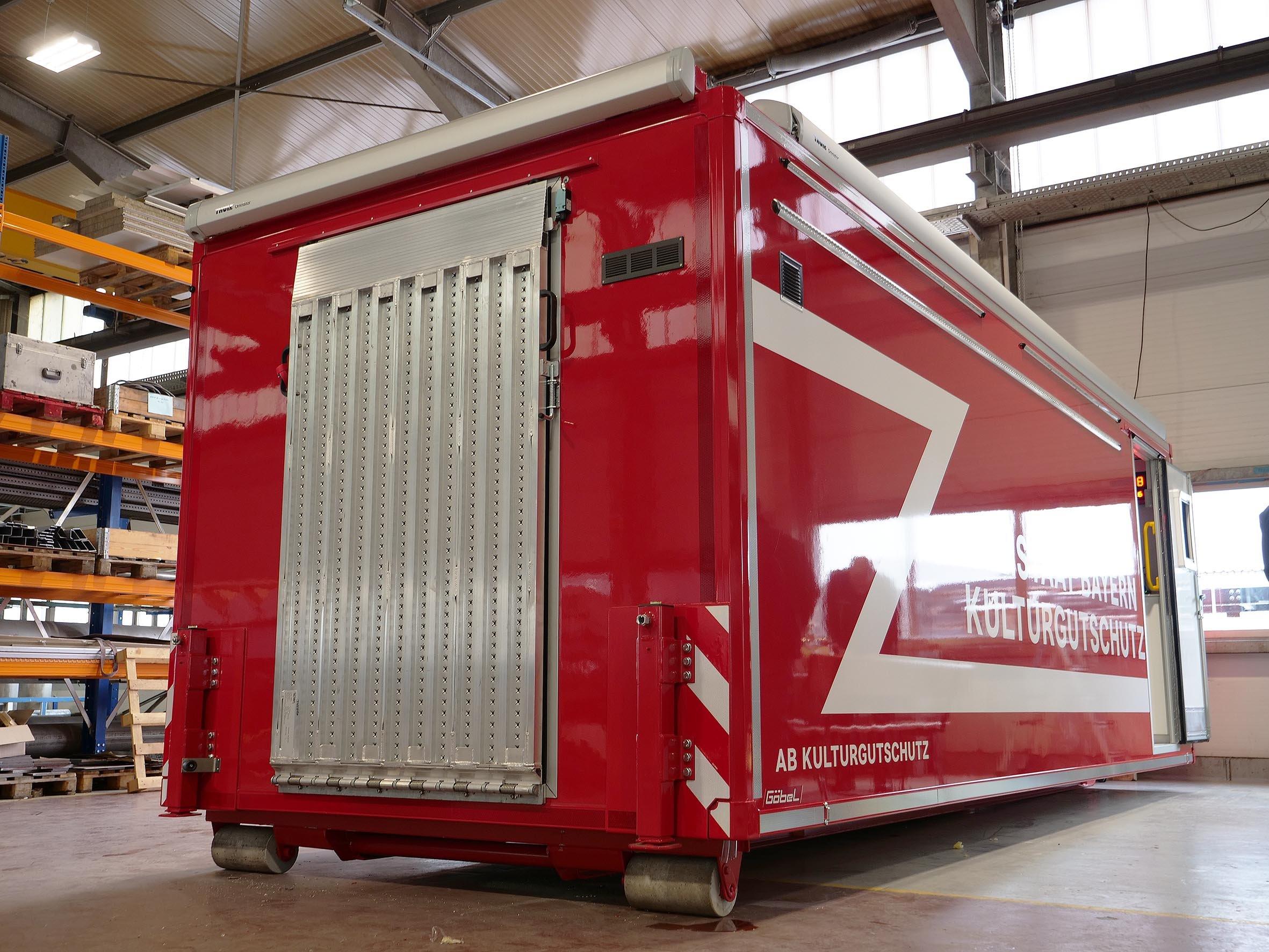 Kulturgutschutz Container Aufbau von Göbel Fahrzeugbau für Freistaat Bayern Außenansicht