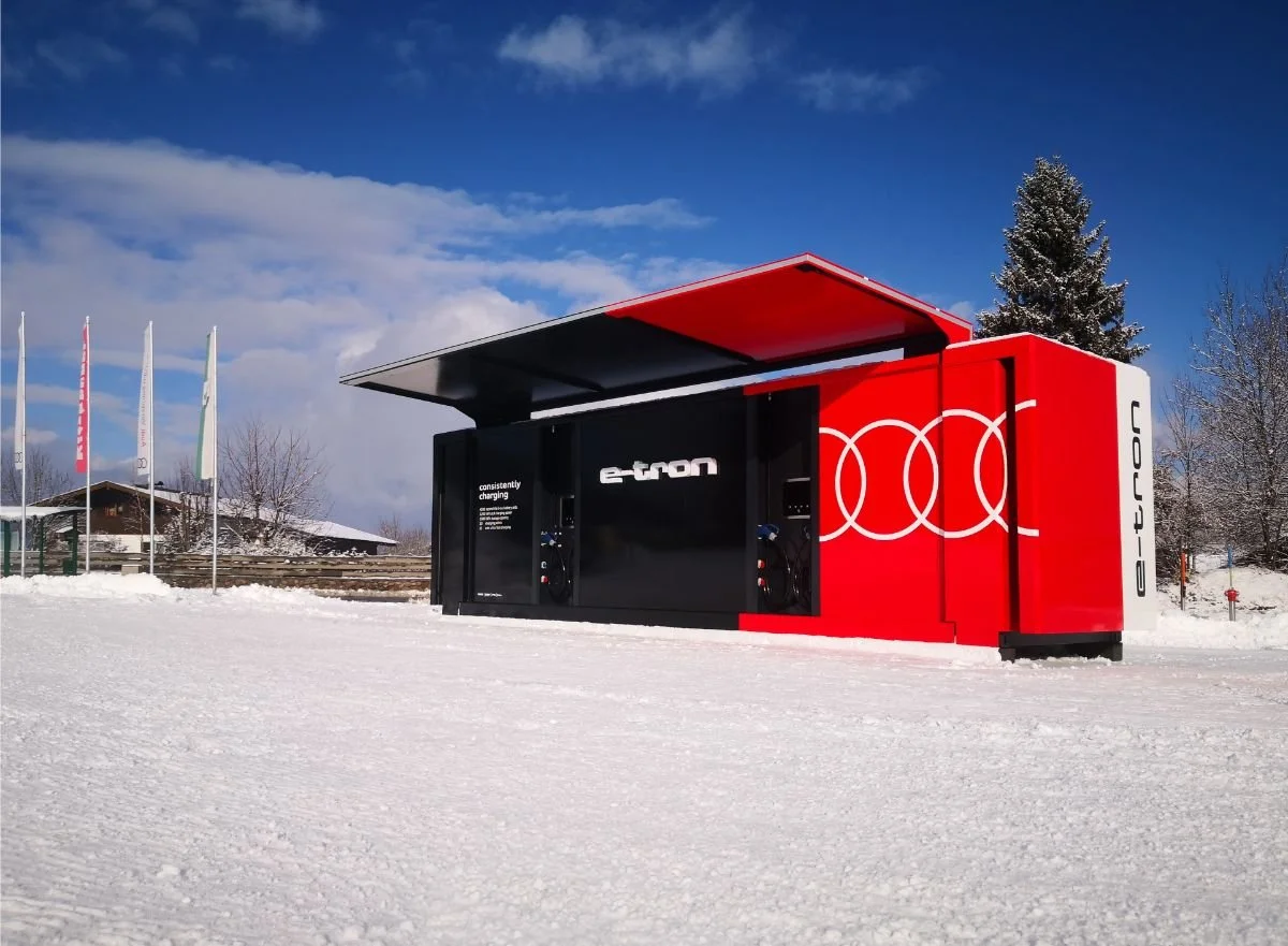 Bau einer Elektroladestation als 40'' Container für  Audi, durch Göbel Fahrzeugbau.