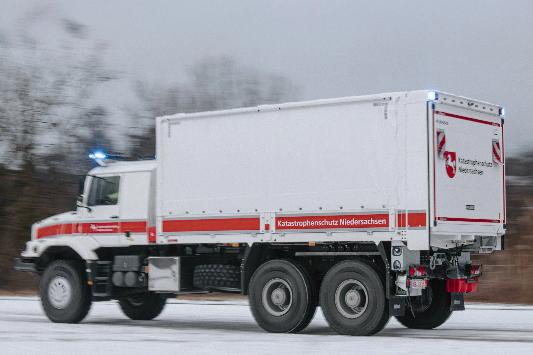 Mercedes Benz Zetros Einsatzfahrzeug Katastrophenschutz Niedersachen aufgebaut von Göbel Fahrzeugbau