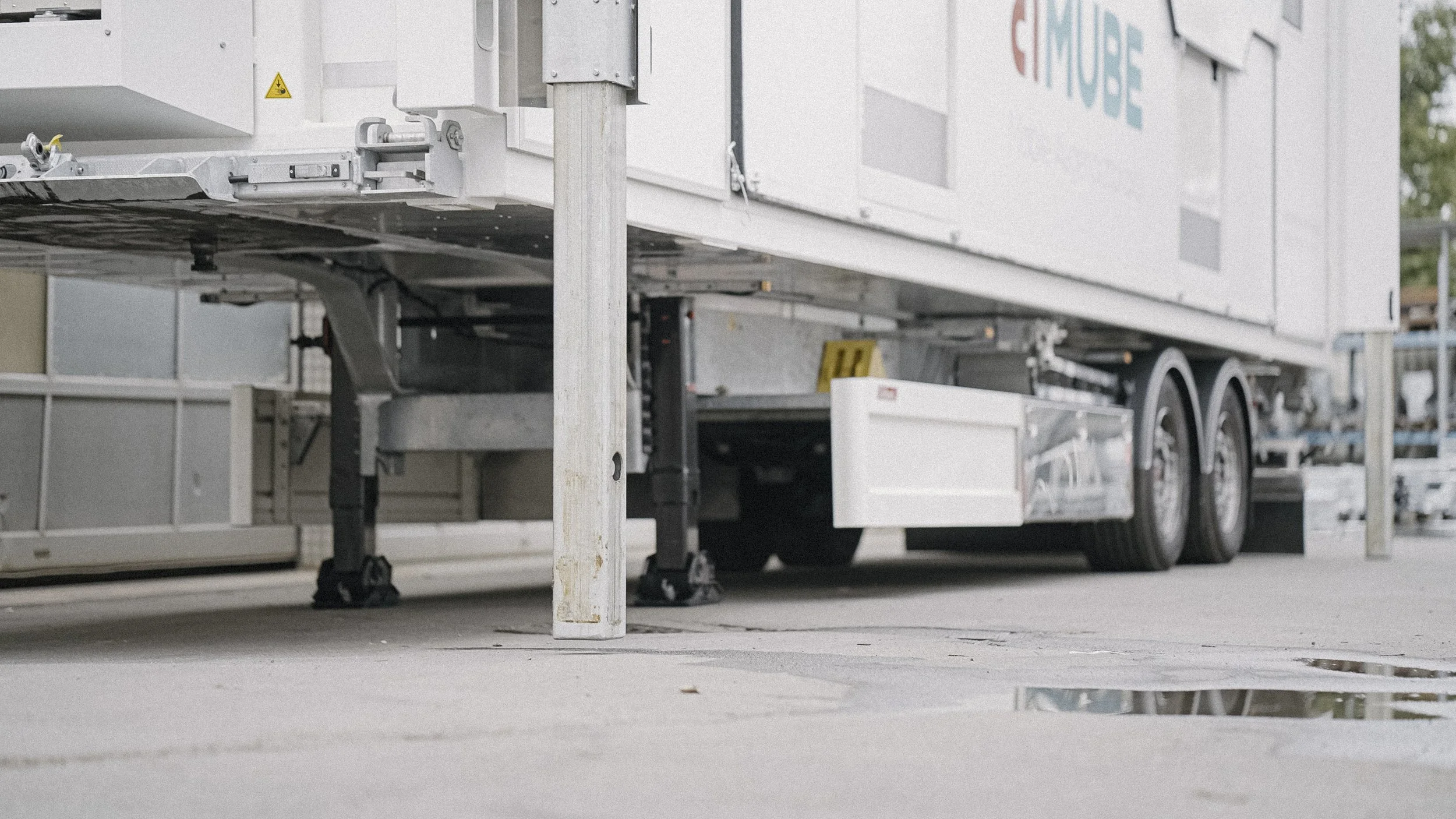40'' Container MUBE produziert von Göbel Fahrzeugbau