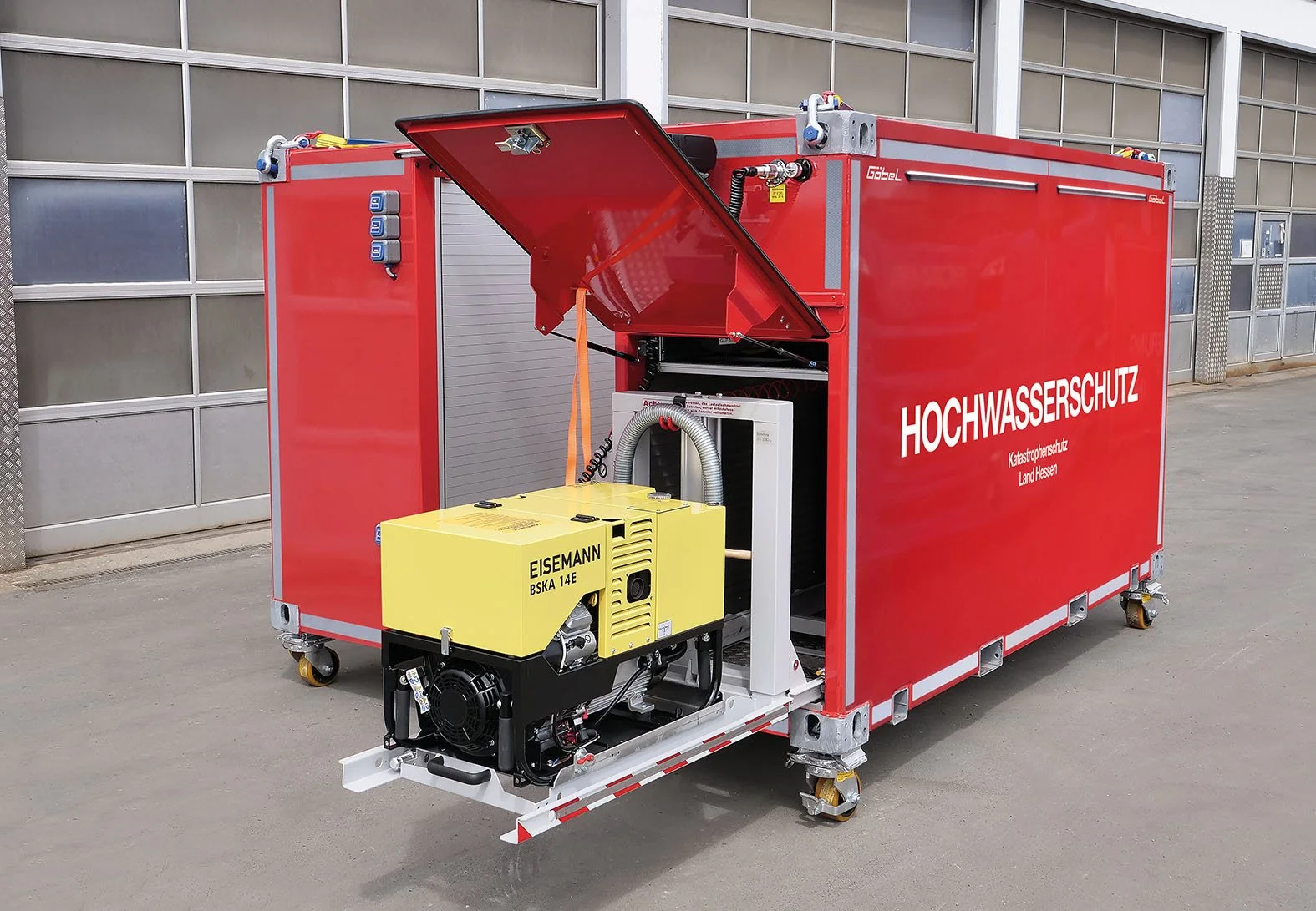10'' Hochwasserschtuzcontainer für das Land Hessen aufgebaut von Göbel Fahrzeugbau Aggregat 
