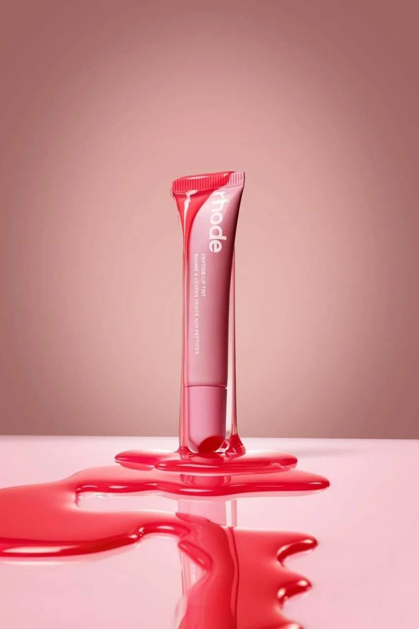 u2874867311_ultra_realistic_luxury_beauty_packshot_pale_light_f5111c14-1f0e-4478-8dad-2eef626e813b_2 - Grande.jpeg