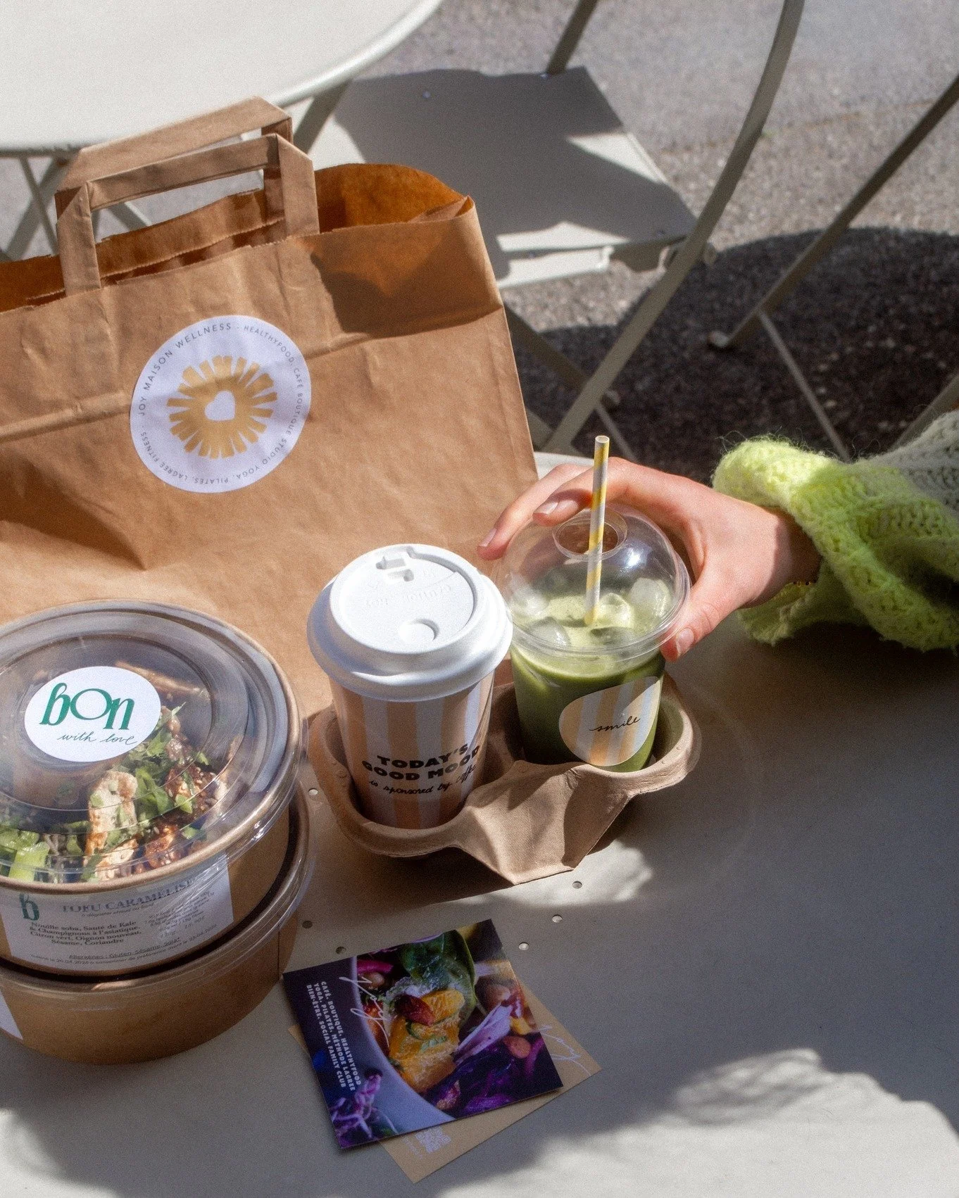 La nouveaut&eacute; de la carte ✨

Joy fait &eacute;quipe avec @bon.montpellier pour vous offrir une option 100% v&eacute;g&eacute;tale, &agrave; emporter ou d&eacute;guster sur place 💛💃🏻

Bon c'est : des plats &eacute;quilibr&eacute;s et savoureu