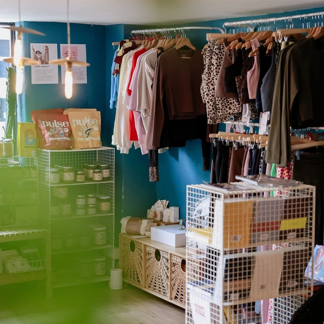 La boutique JOY est de retour ✨

Retrouvez vos marques pr&eacute;f&eacute;r&eacute;es, nos essentiels wellness et plein de jolies p&eacute;pites &agrave; d&eacute;couvrir pour prendre soin de vous et celles / ceux que vous aimez 💛

De quoi se faire 