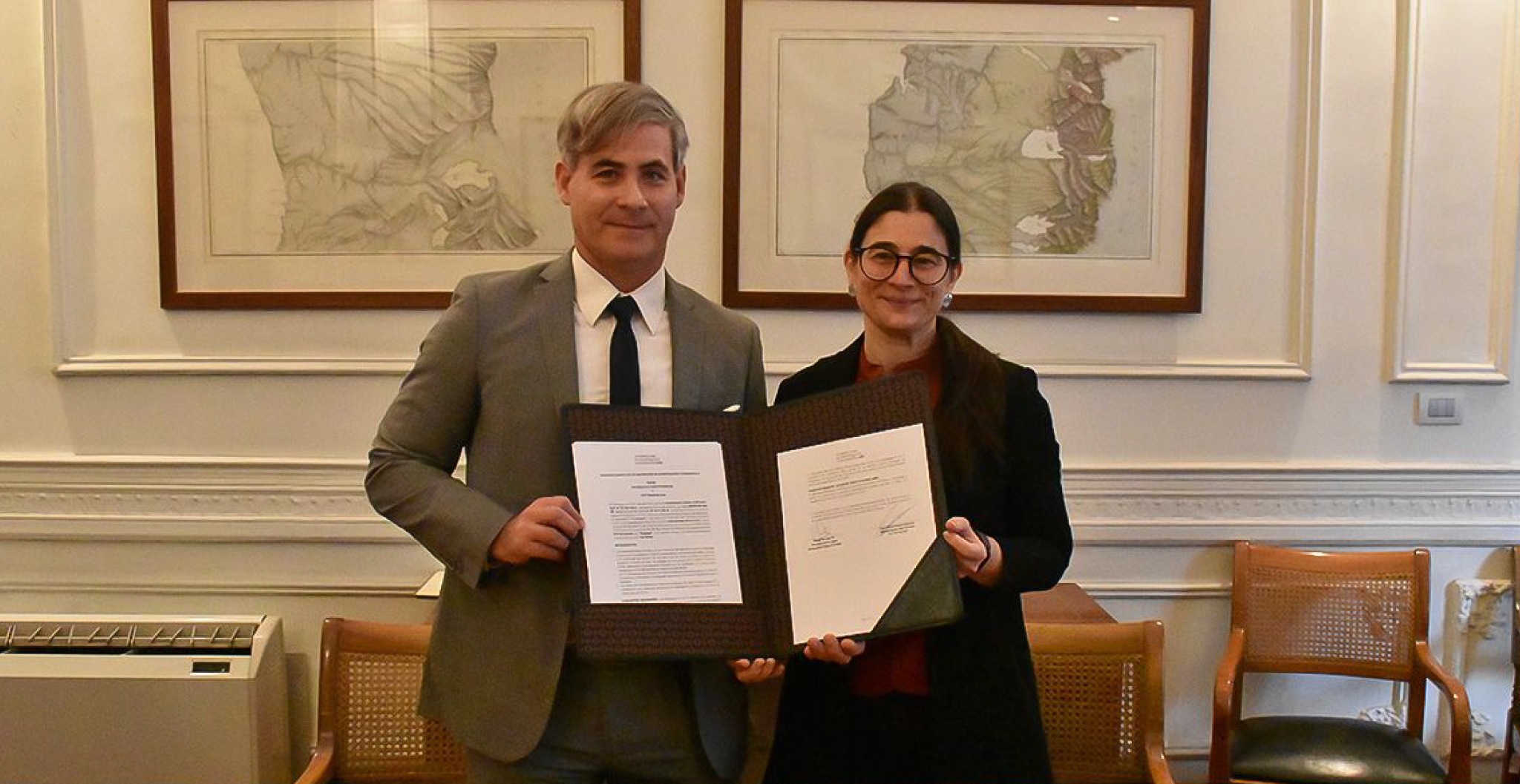 Nueva Alianza Estratégica: Yoy Simulators y la Universidad Diego Portales firman Convenio de Colaboración I+D