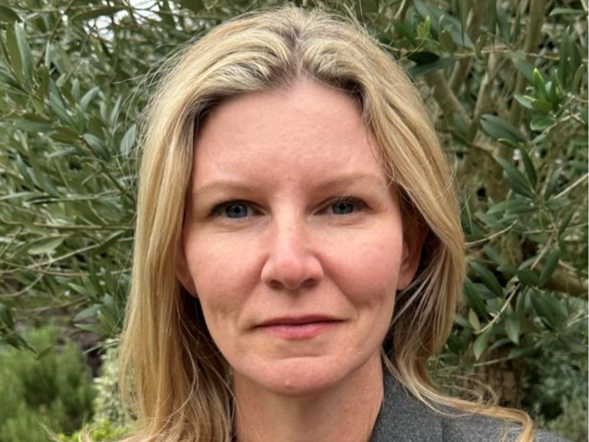 Age Against the Machine: Why retirement is broken and what to do about it - Lucy Standing - Middling Along