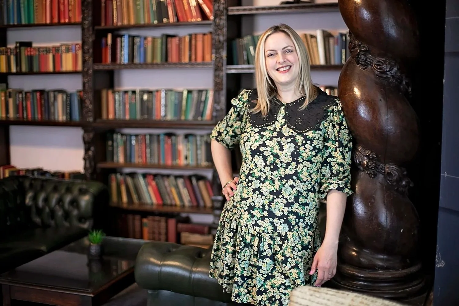 How hypnotherapy can help us empty our ’stress buckets’ and live without anxiety - Katie Windle - Middling Along