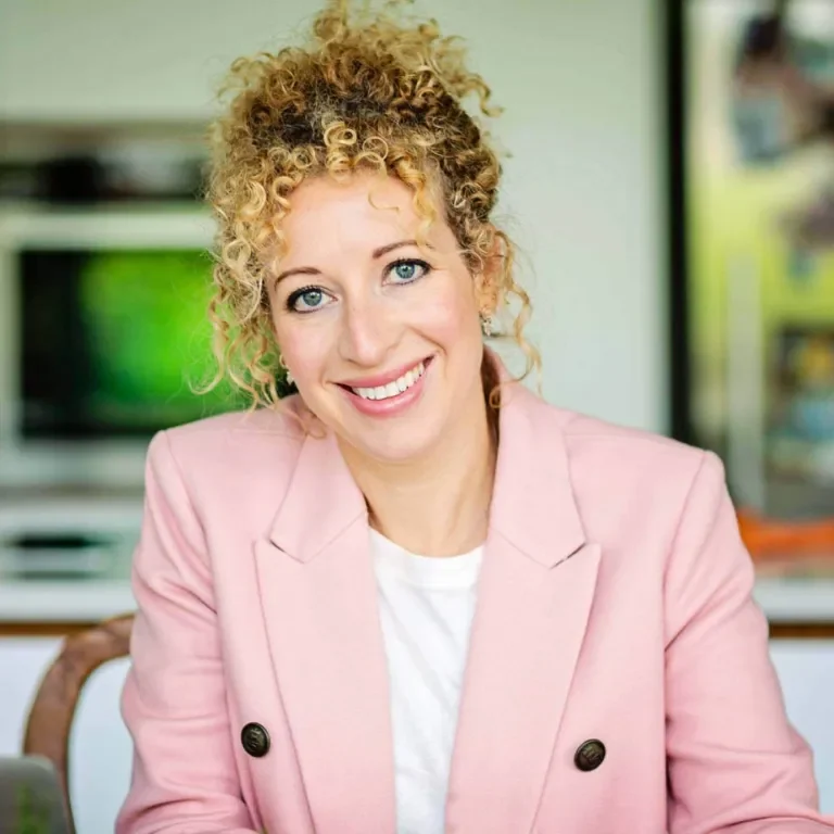 Later-life ADHD diagnosis - Kate Moryoussef - Middling Along
