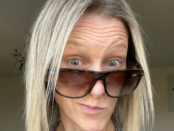 Charlotte Ellison on the hormone rollercoaster and why baring your soul to Instagram is curiously cathartic - Middling Along