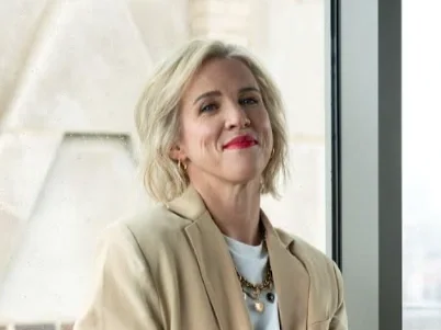 Hype Women: Breaking Free from Mean Girls, Patriarchy, and Systems Silencing You - Erin Gallagher - Middling Along