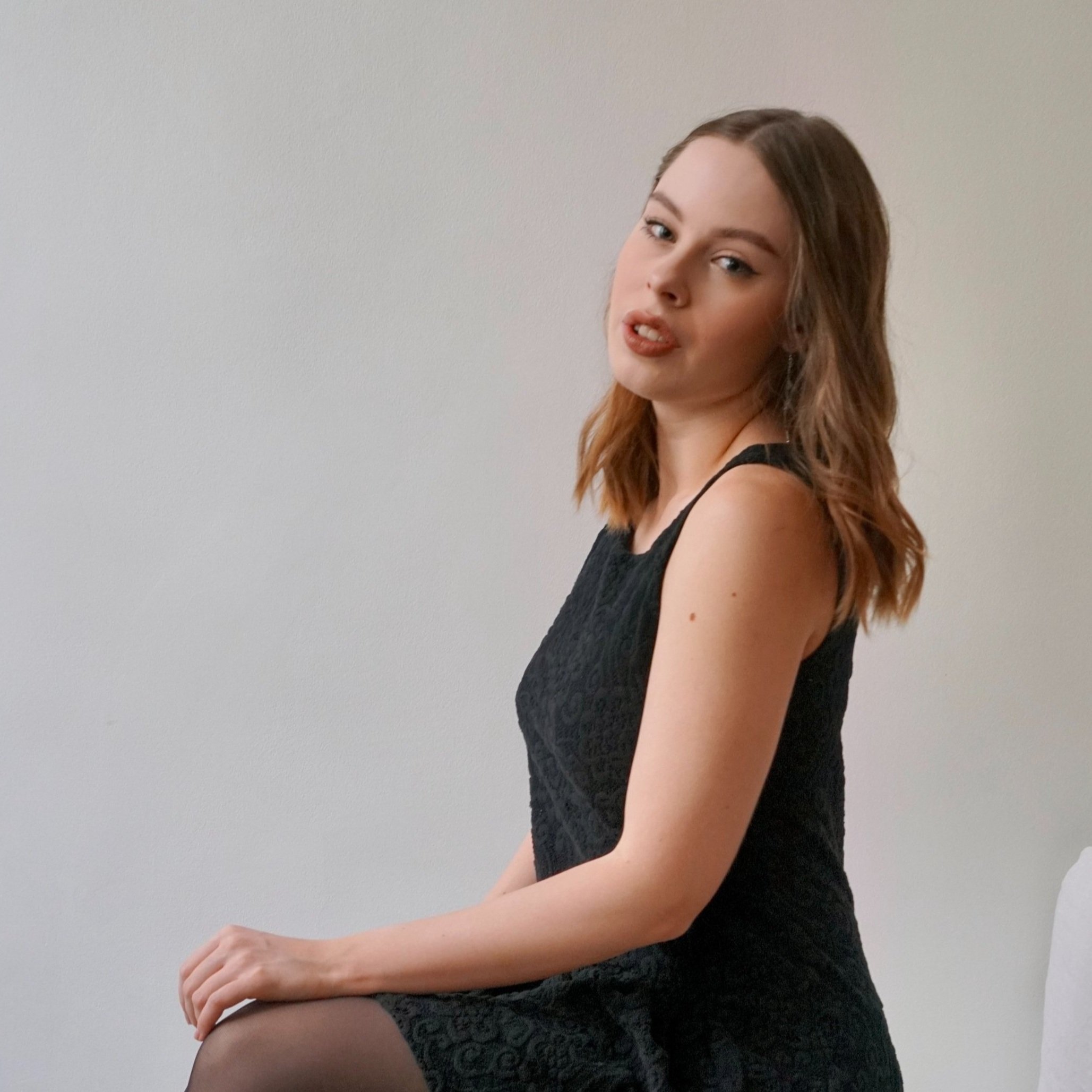 Polina Rasskazowa headshot profile.jpg