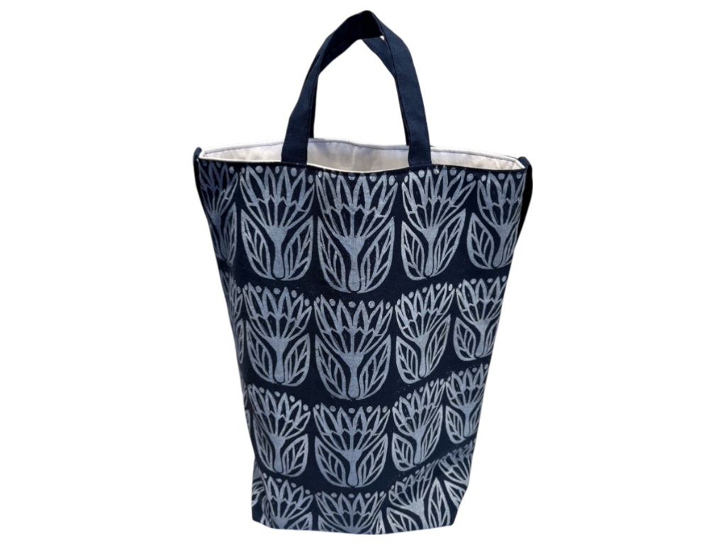 blue lotus-Photoroom.png