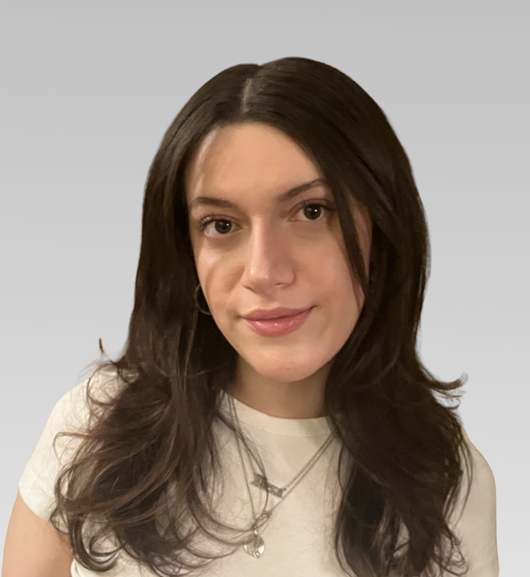Headshot of Alexa Fogel