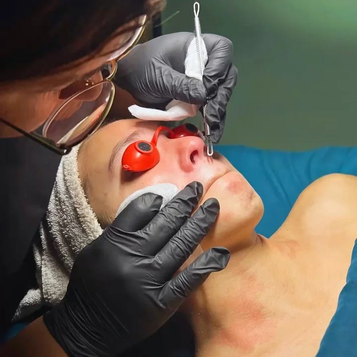 Hormonal changes, clogged pores and breakouts can be tough 😭 But regular facials can make a HUGE difference ✨ Our teen facial is designed specifically for younger skin, focusing on gentle deep cleansing, calming inflammation, and building healthy sk