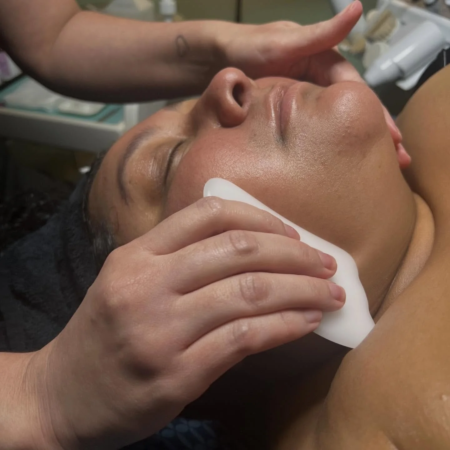 Bloom into your best self. 🌿
Our March spa specials are officially live.
This is your month to soften, glow, and begin again.

Tap on the link in our bio to make your appointment today! ✅