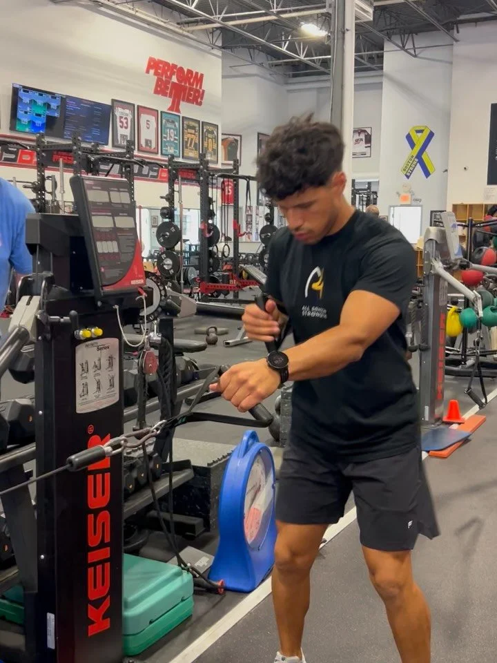 Back home, wishing I could train every Friday at @mbscofficial 😂😂 Like a kid at a playground! 

In case you were wondering what I&rsquo;d like for my birthday&hellip;the cable machine from @keiserfitness is definitely on the wishlist 😉

Great meet