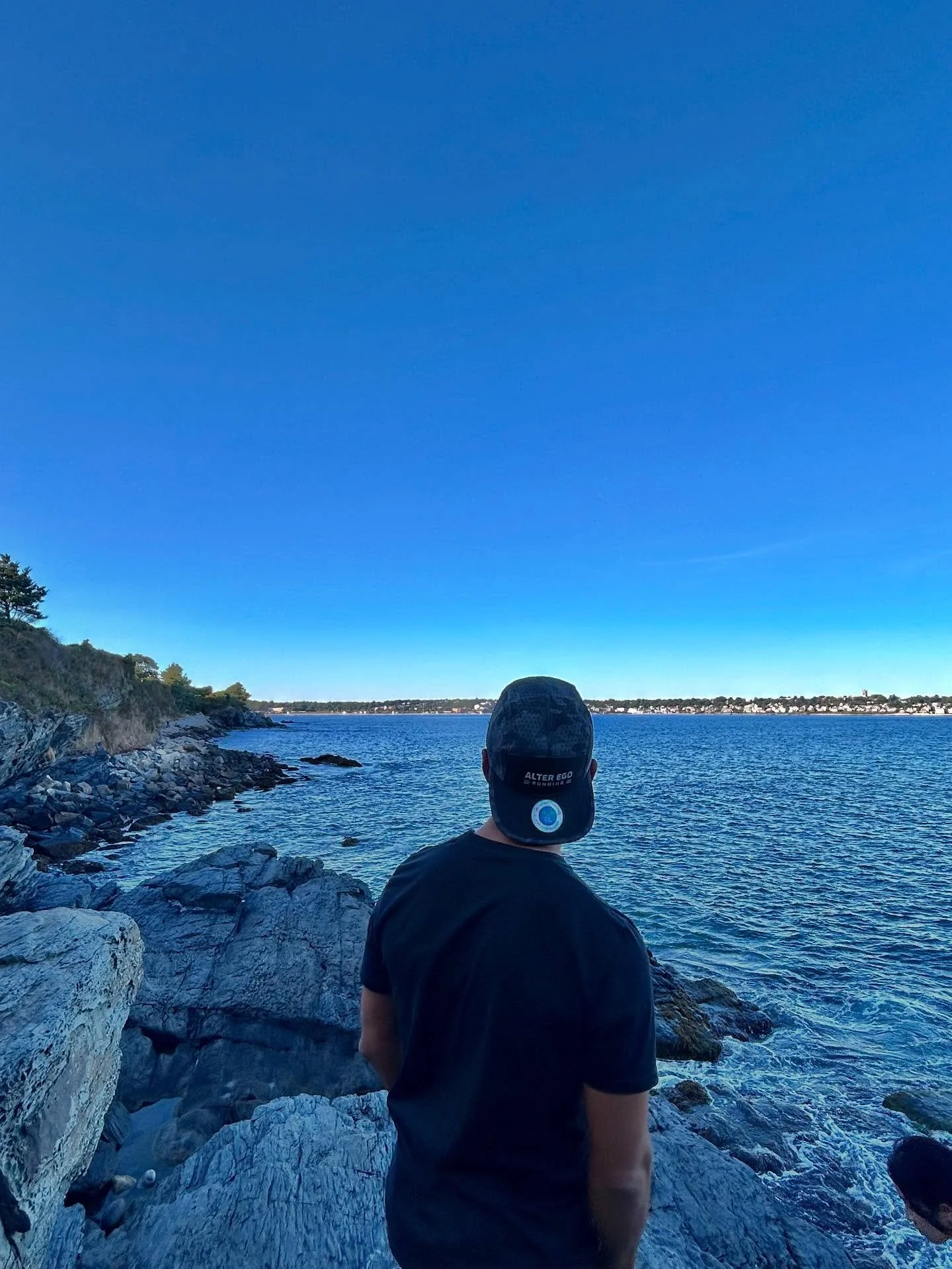 40 Steps. Two souls. One hat. FLxRI 🧢 @alteregorunning #RhodeIsland #Newport #AlterEgoInTheWild