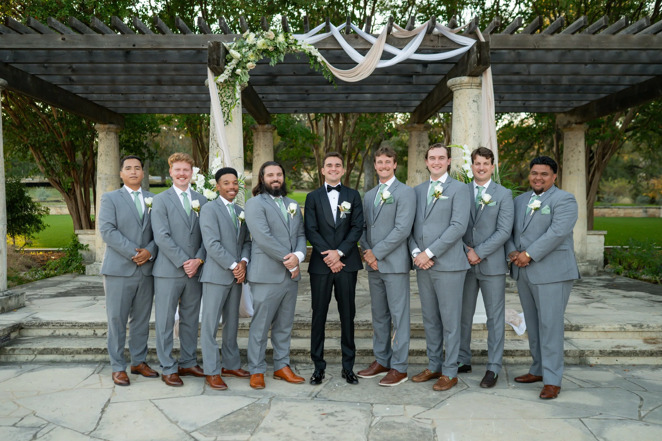 Groomsmen in Gray suits.jpg