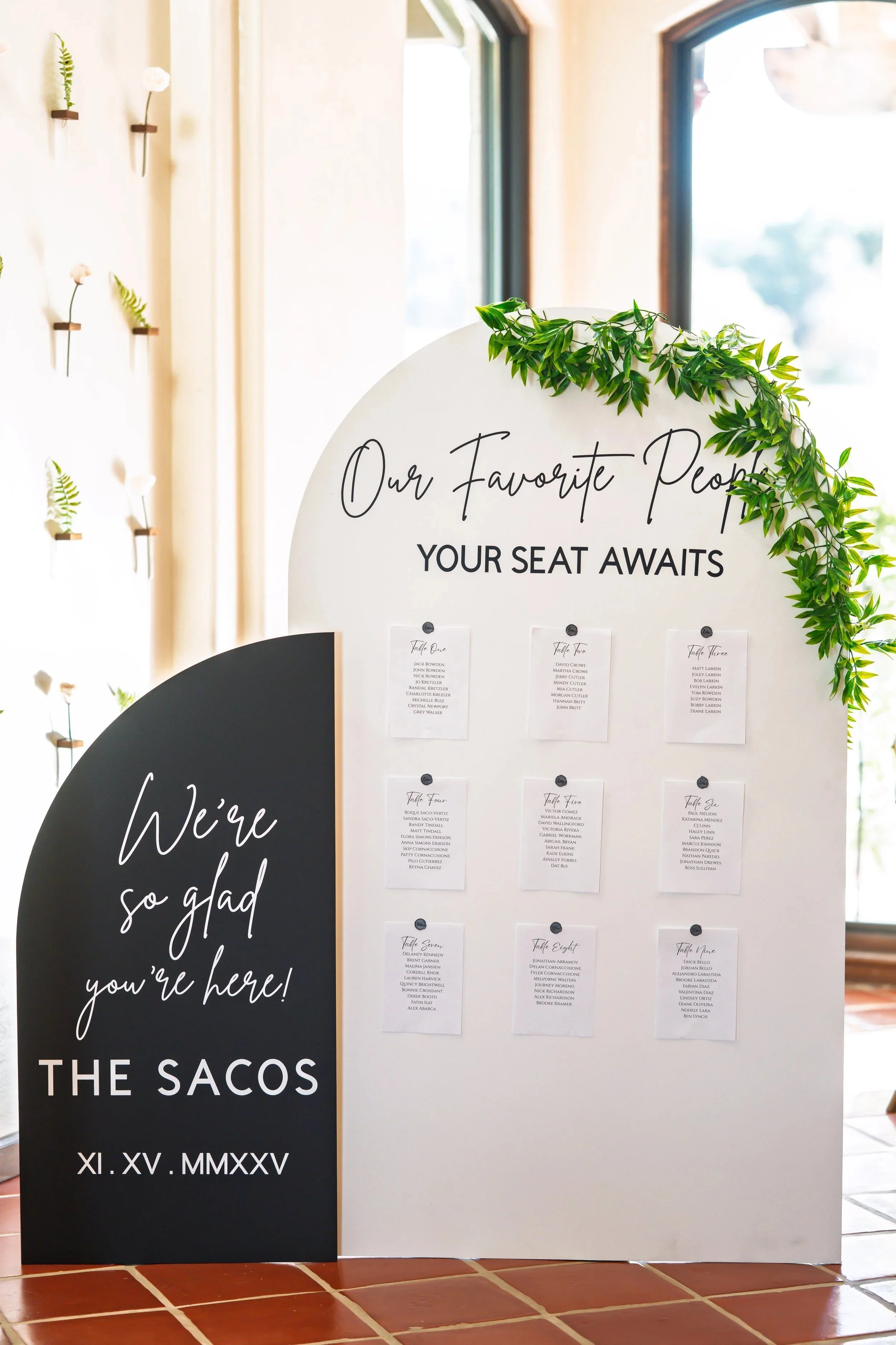 Arched Black and White Seating Chart.jpg