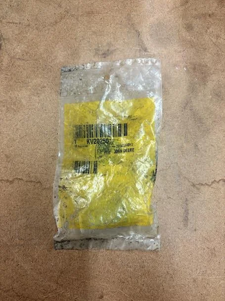 KV20250 HOSE FITTING-JOHN DEERE