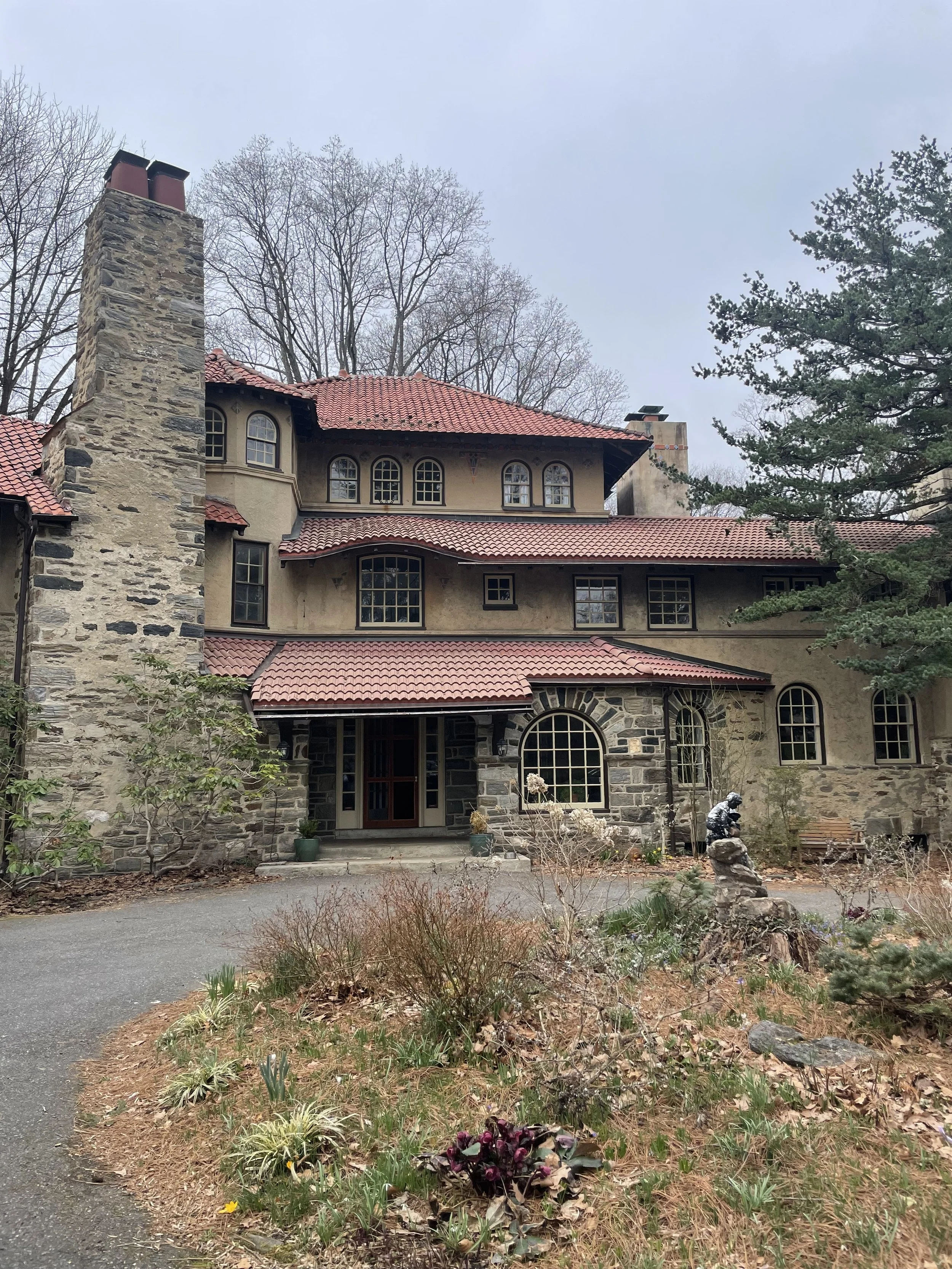 The Artist's Manor