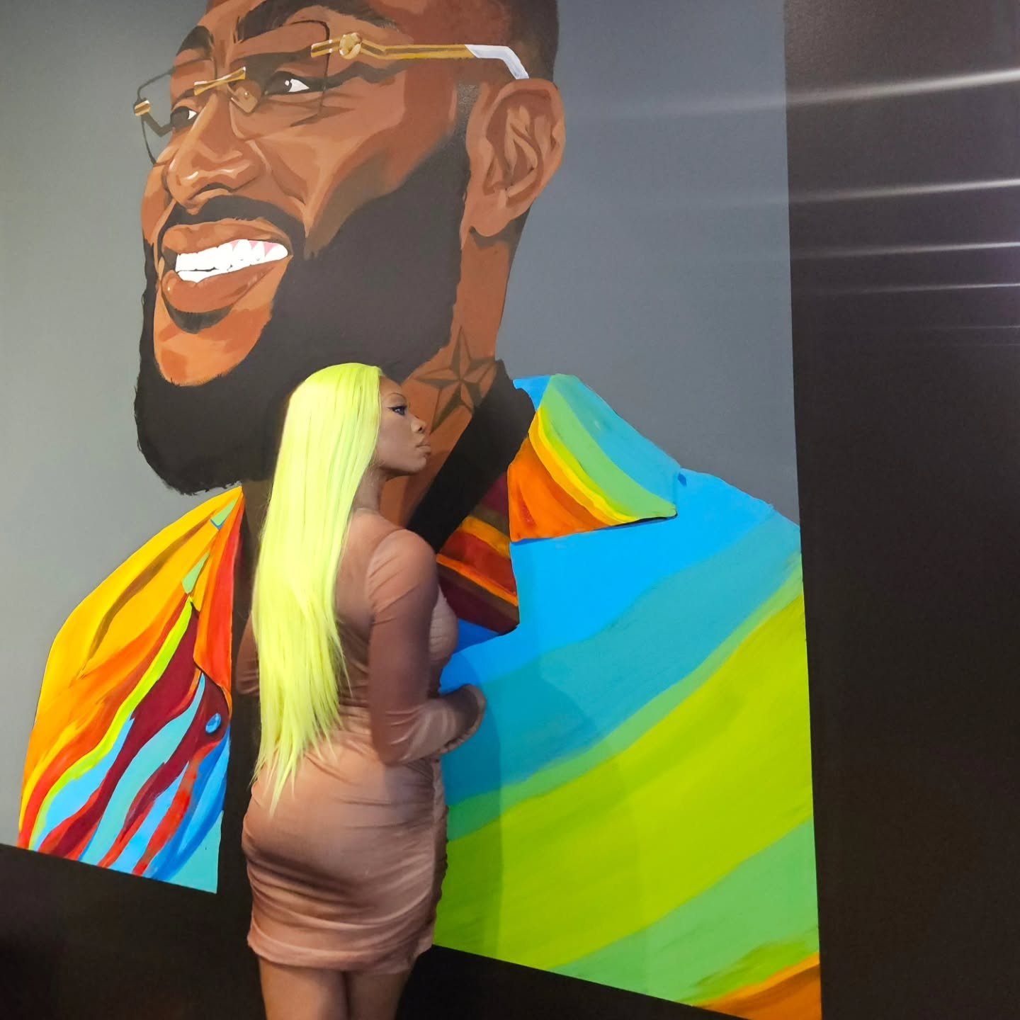 Checking out my handiwork.👋🏽

As seen at @osuma_suya

#AtlantaMuralArtist #Muralist #humanart #handmade #atlantaart