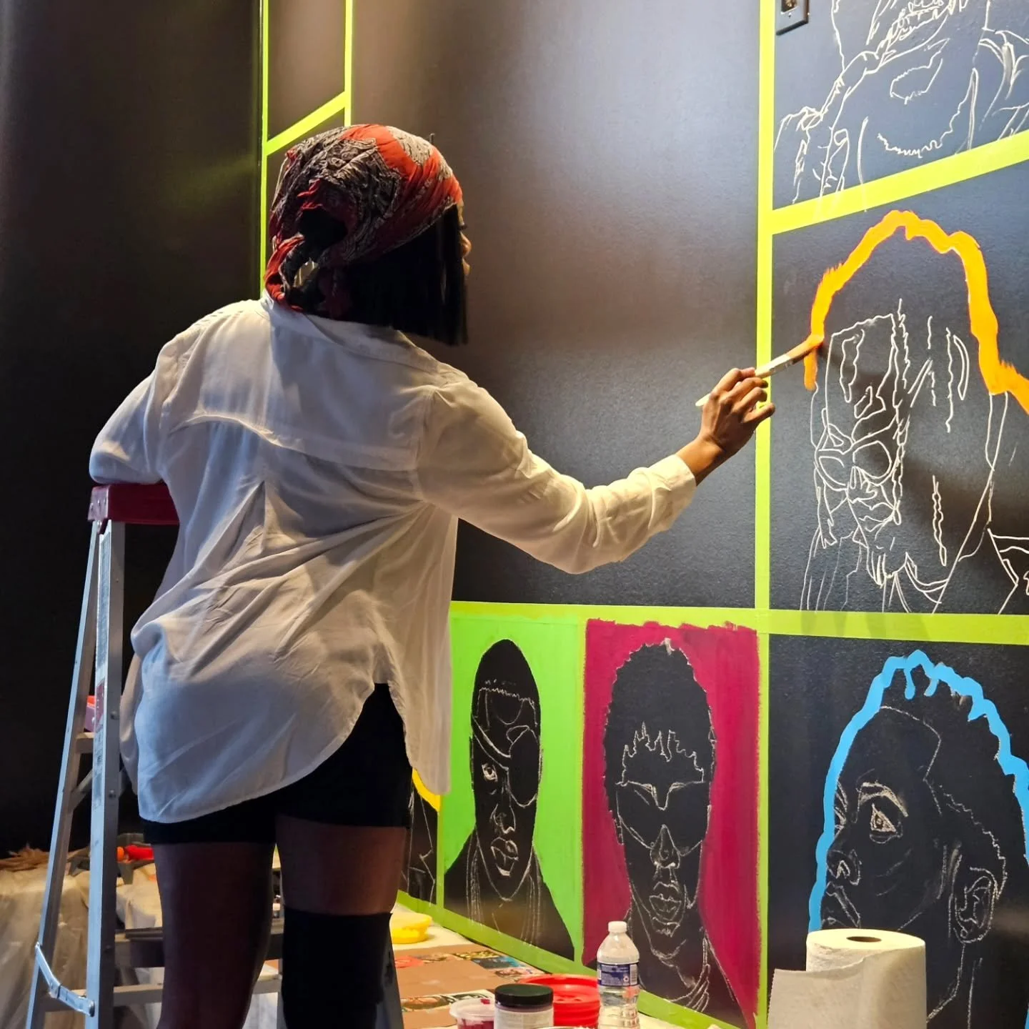 🎨Color💣💥
A sneak peak BTS of my latest project🤫I&rsquo;ve been knee-deep in paint and pop art vibes lately &mdash; this wall is officially popping with personality! Each portrait has its own attitude, energy, and a little wink of color 😘

There&