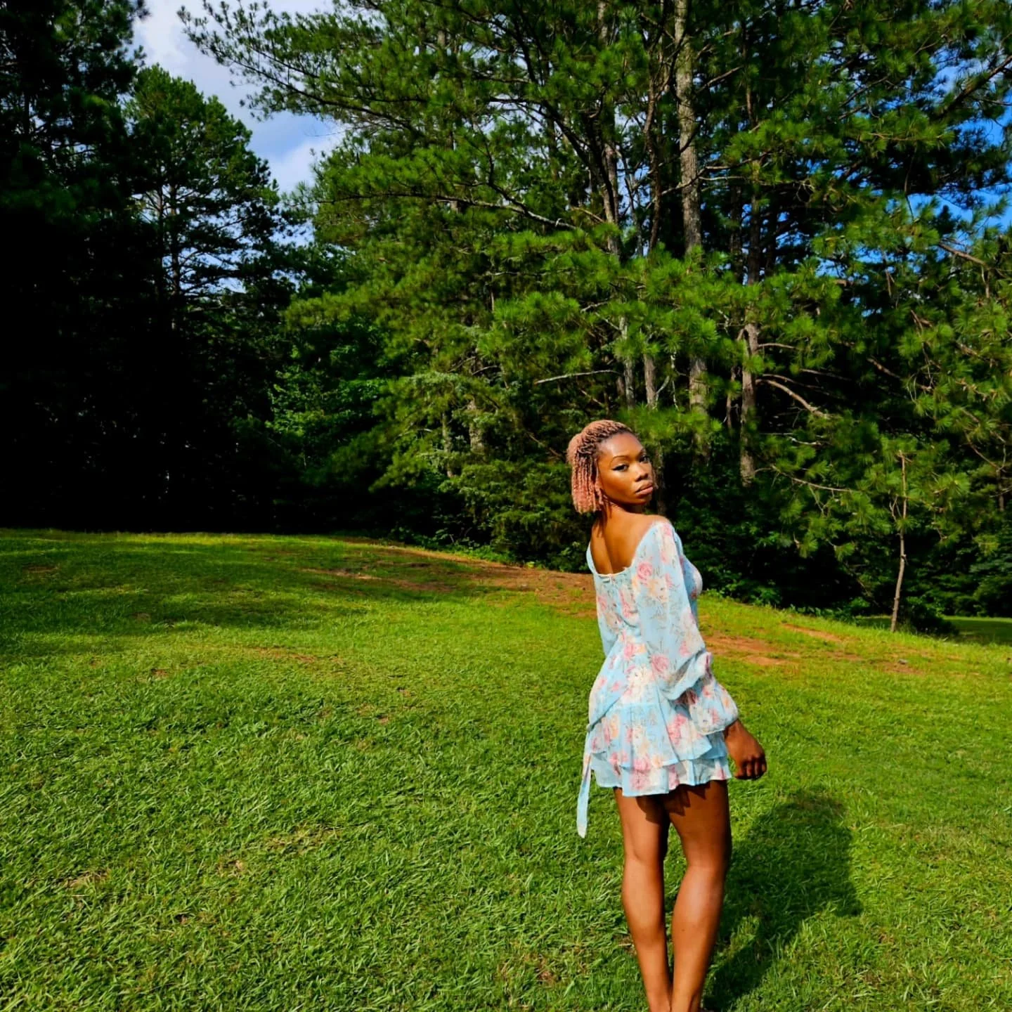 ...in a flowering mood 🌺

#atlantaartist #cottagecore #art #originalart