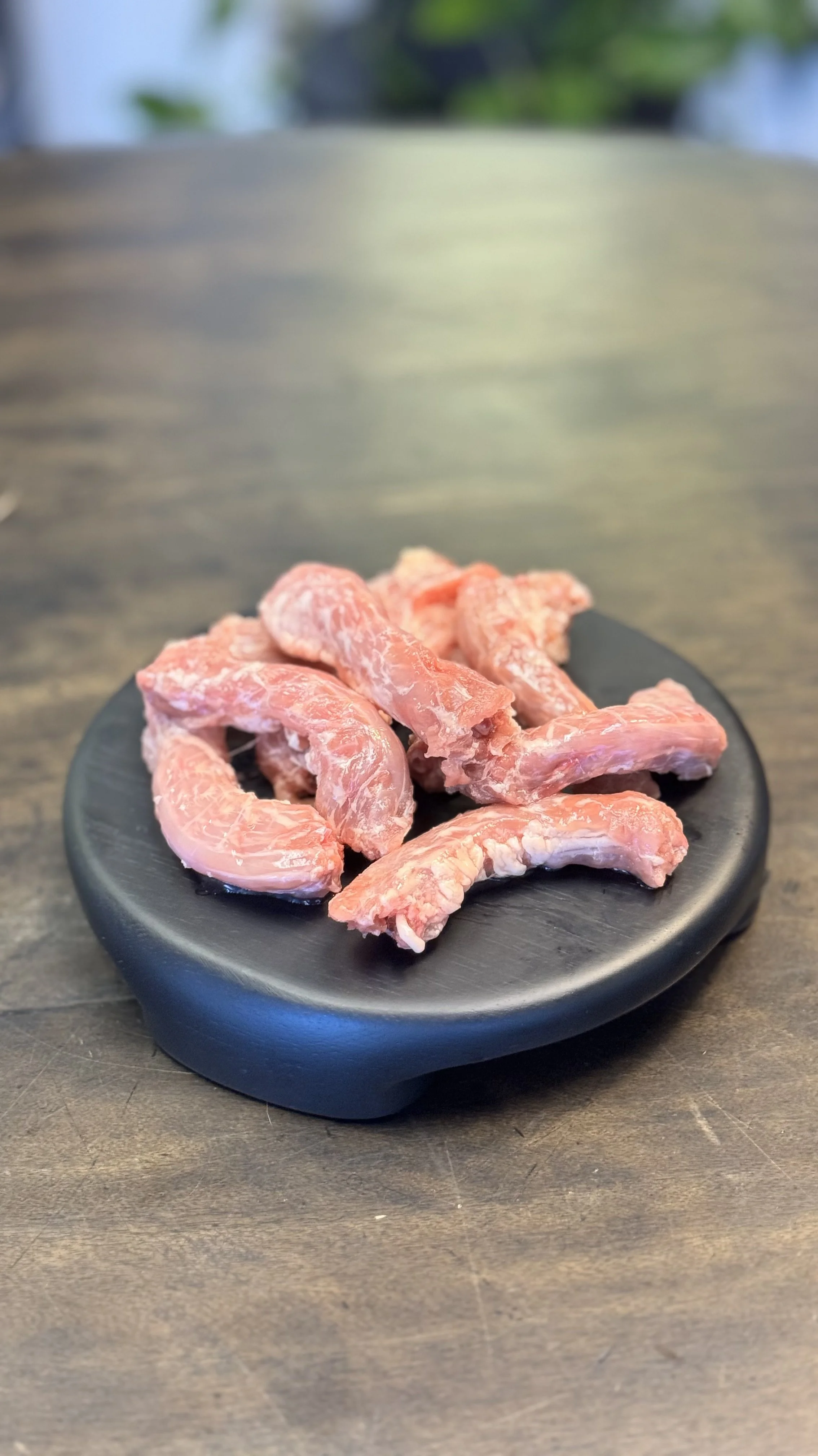Frozen raw chicken necks for dogs and cats – natural raw pet food treat