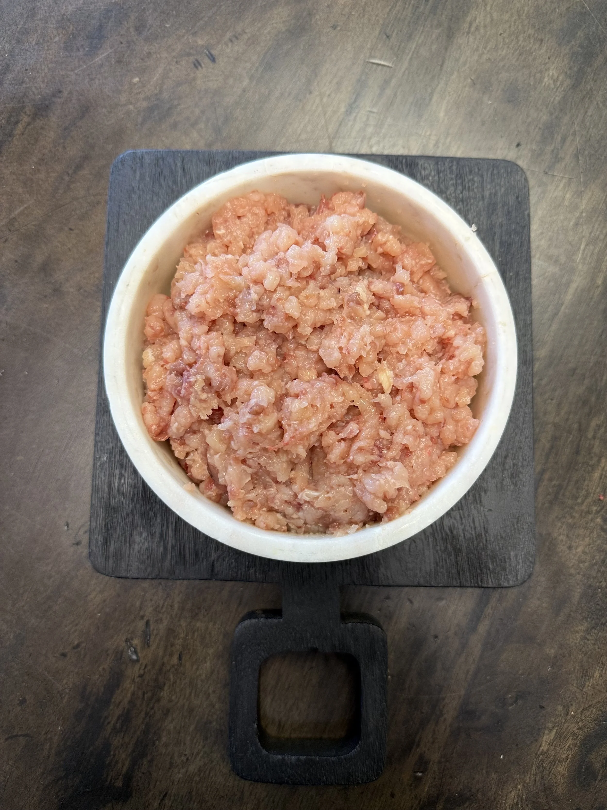 Free-range chicken and heart raw cat food boneless blend for taurine support sensitive pets