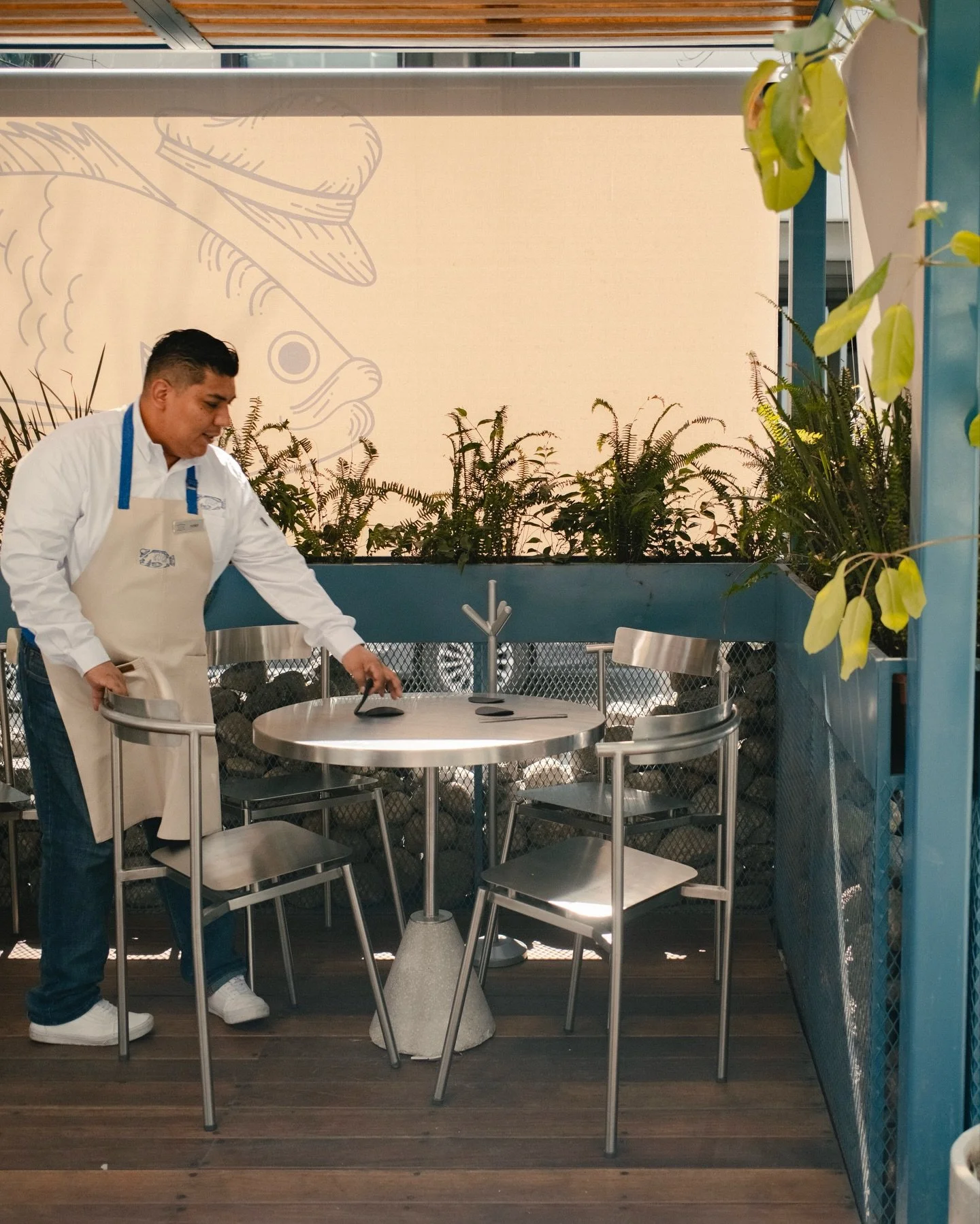 Ya sea en barra o en terraza en El G&uuml;ero la vida es m&aacute;s sabrosa.