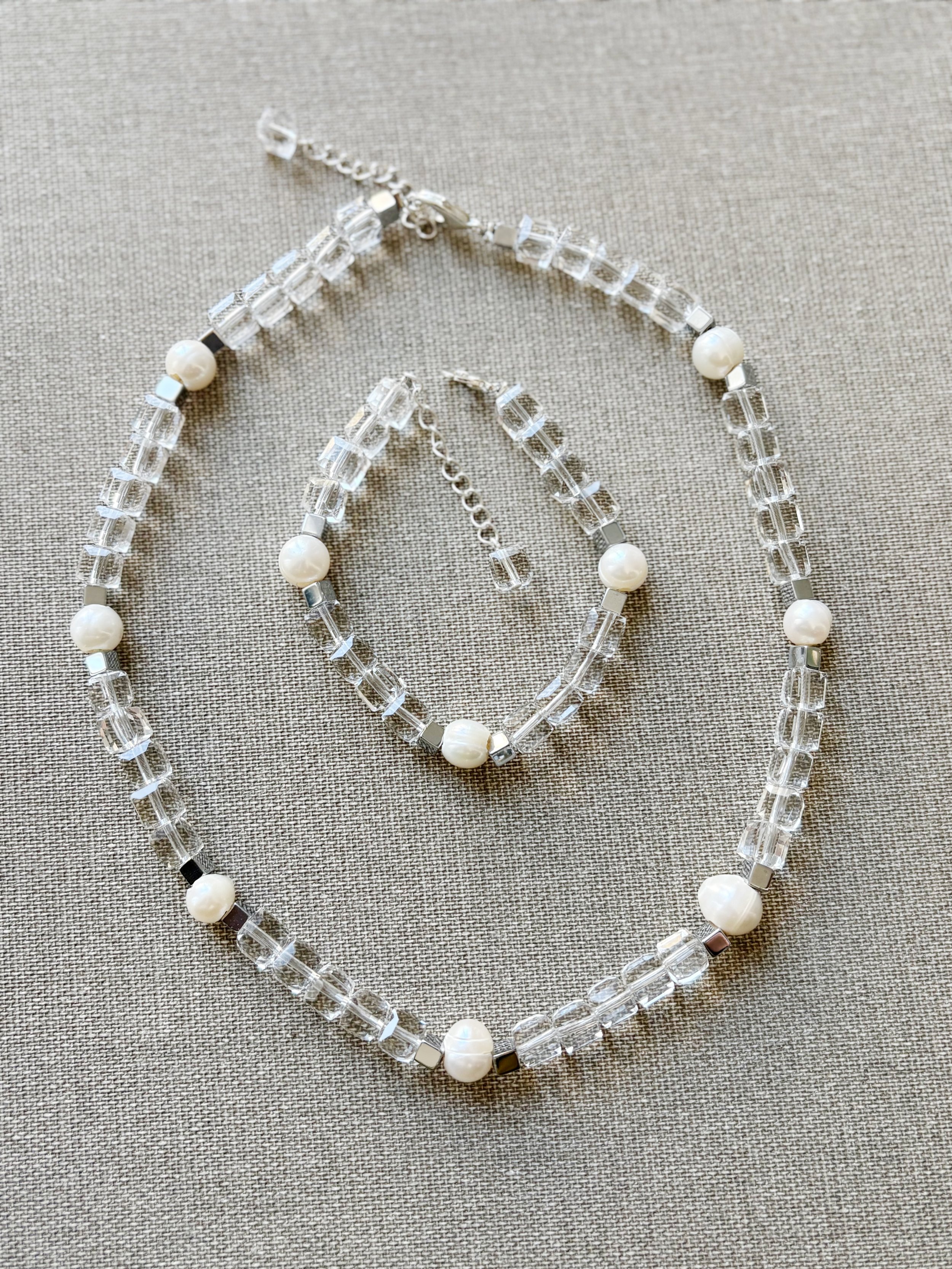 Petit Pearl Clear-B&N.jpg