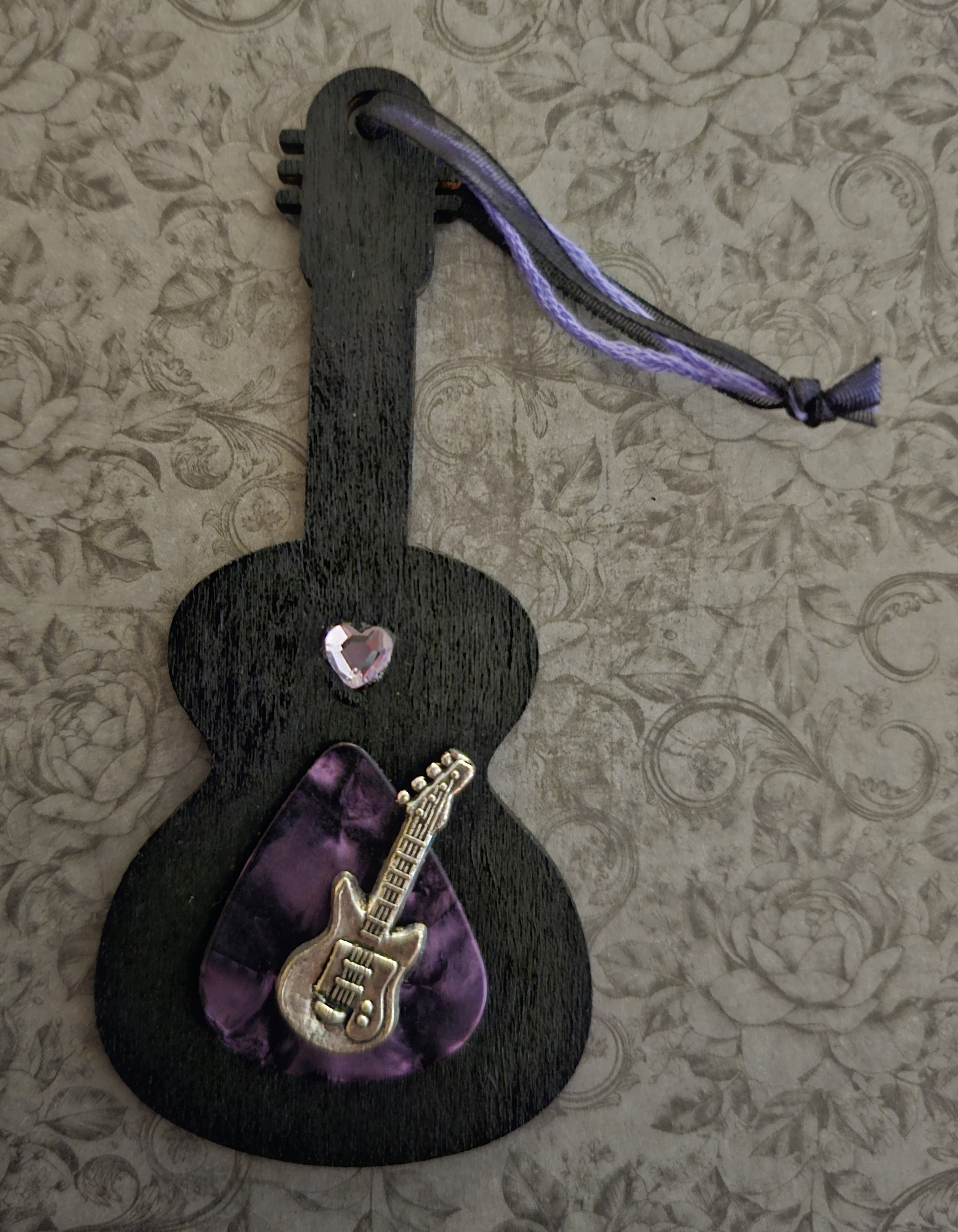 purpl;e guitar ornament.jpg
