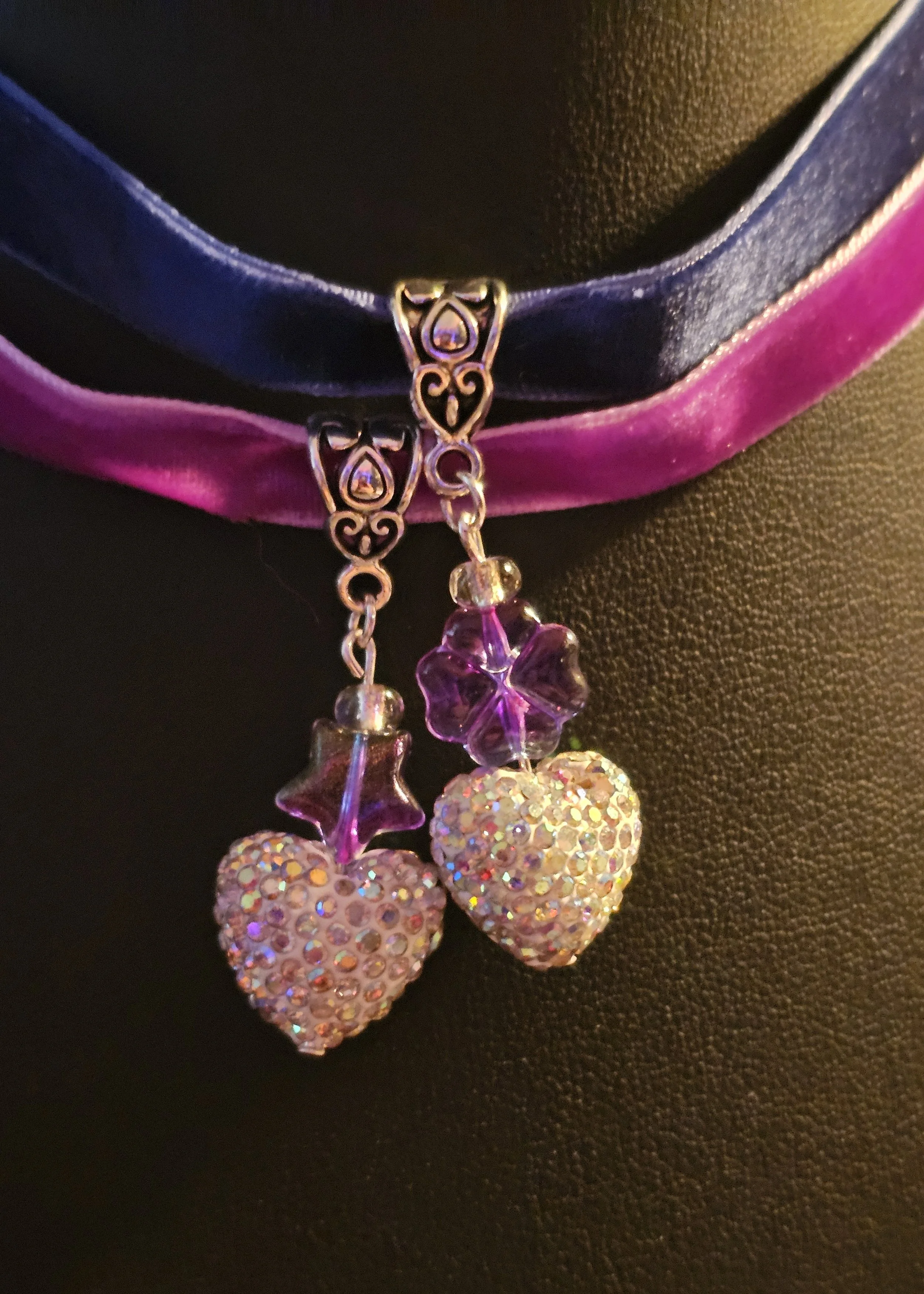 rhinestone heart choker.jpg