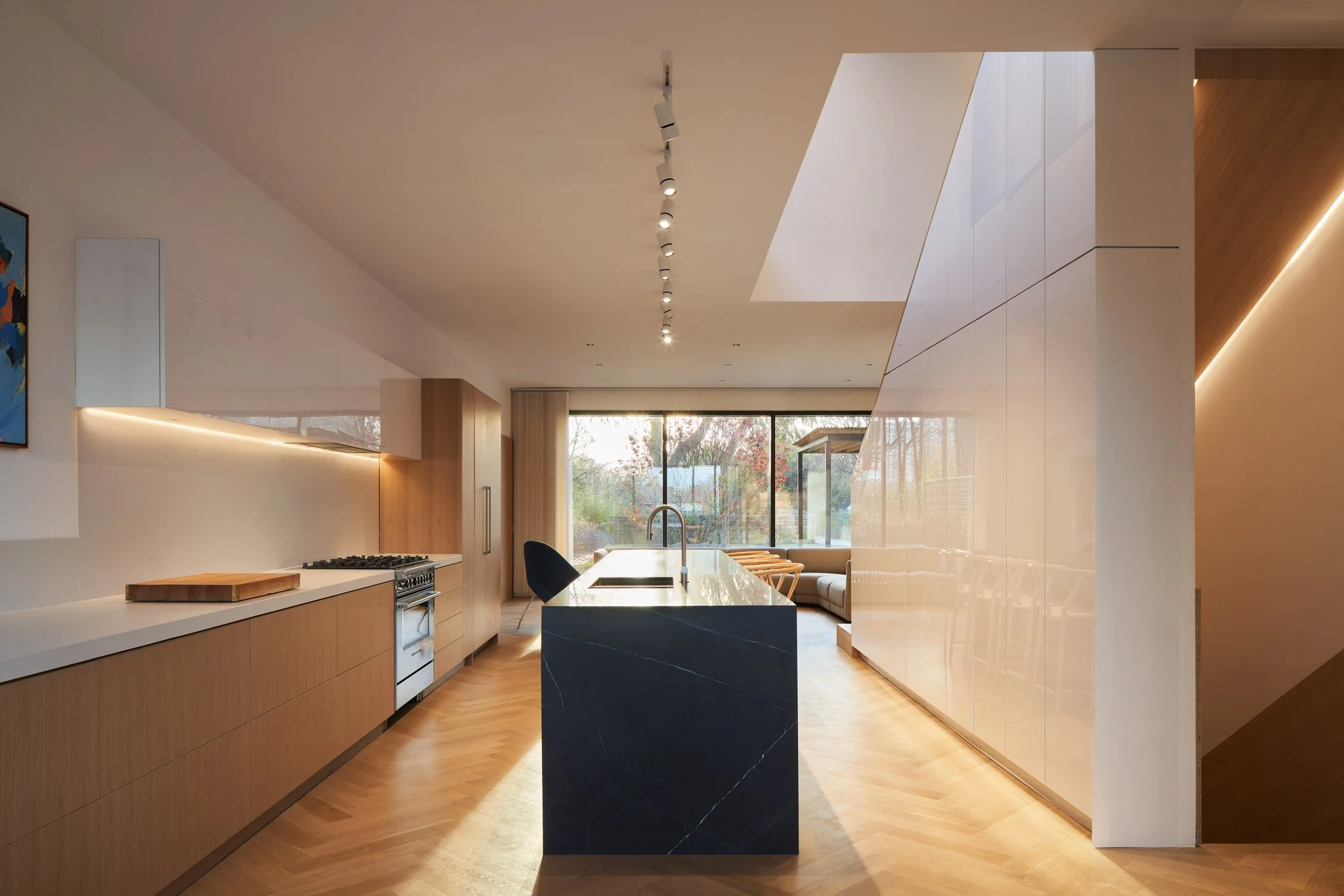 Michael Muraz - 28 Emily Residence 080 Low-Res.jpg