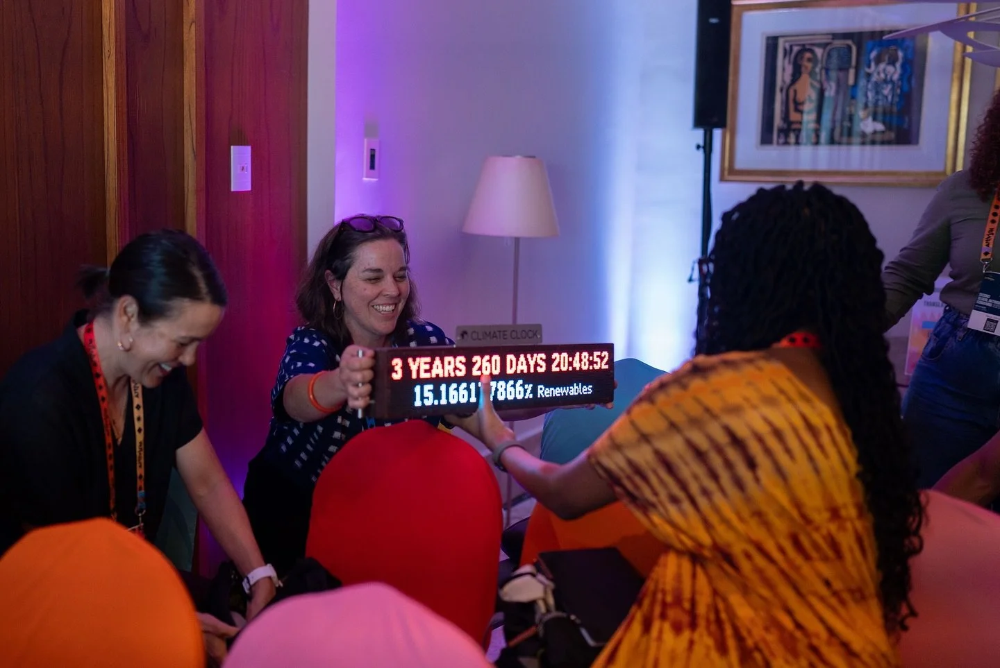 During the @globalartivism convening, @climateclock.world held a session to share how its mission of melding art, technology and science meets climate justice. Participants from different parts of the world created new custom messages that targeted f