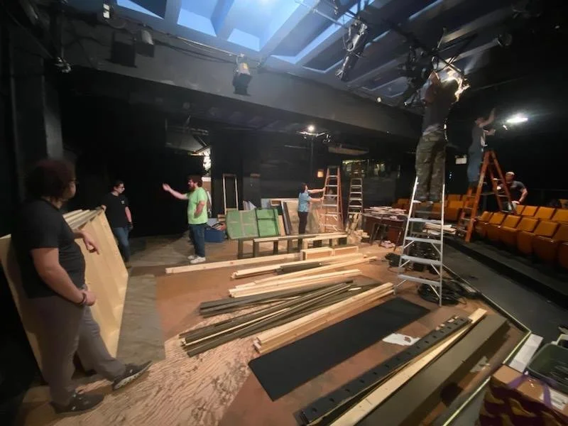 Happy closing to the cast &amp; creative team of Below the Belt! Congrats on a fantastic run!🥳

Special thanks to The Saints, City Lit
Theater, Jim Cicero, Jack Corkery, Sara Corkery, John DeAngelo, Tom Edstrom, John Epple, John Fitzmaurice, Kathy F