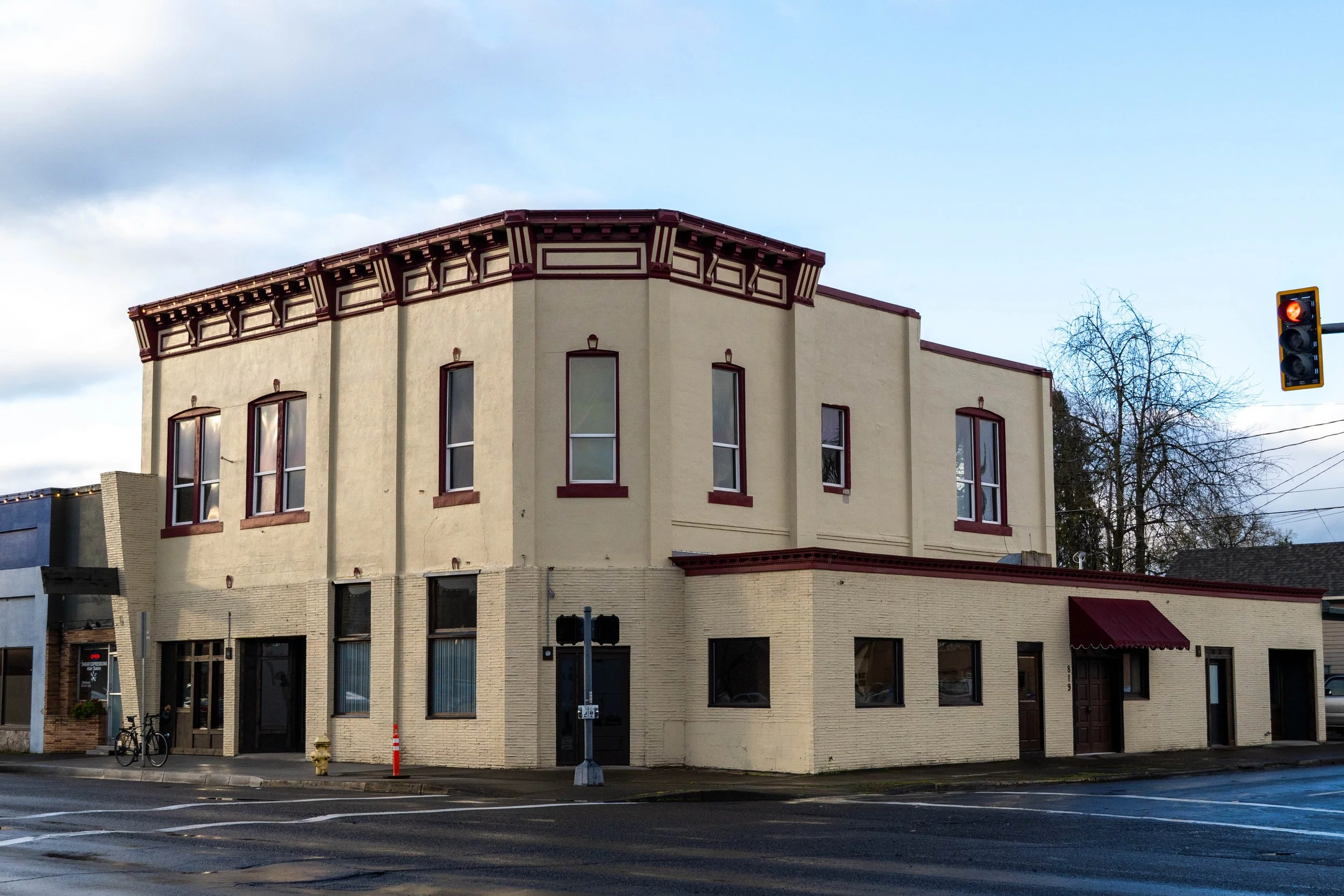 Newberg’s First Bank Building