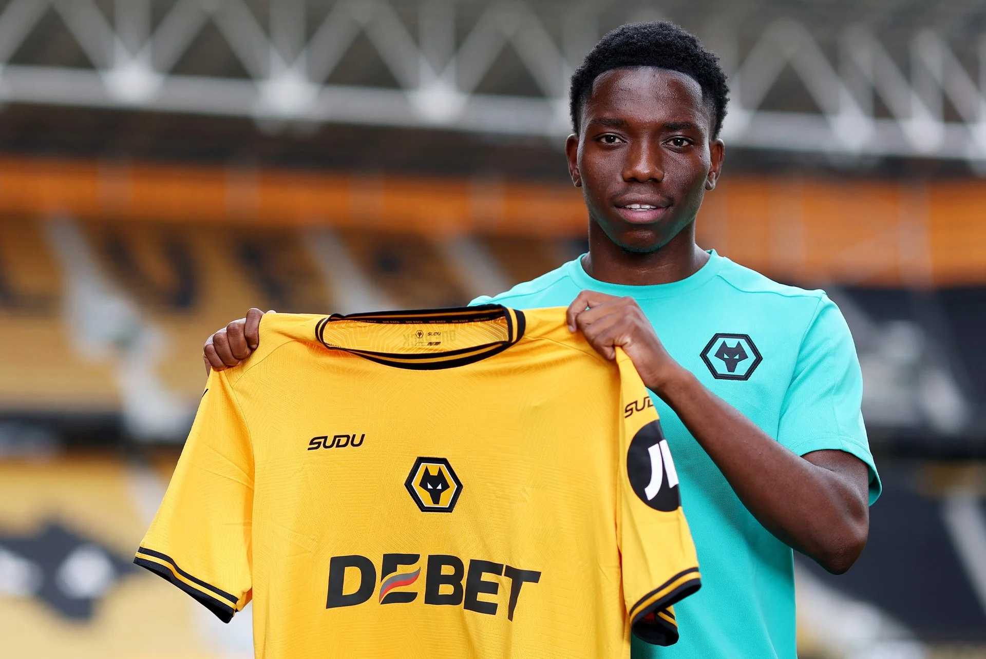 Testimony Igbinoghene Signs Pro