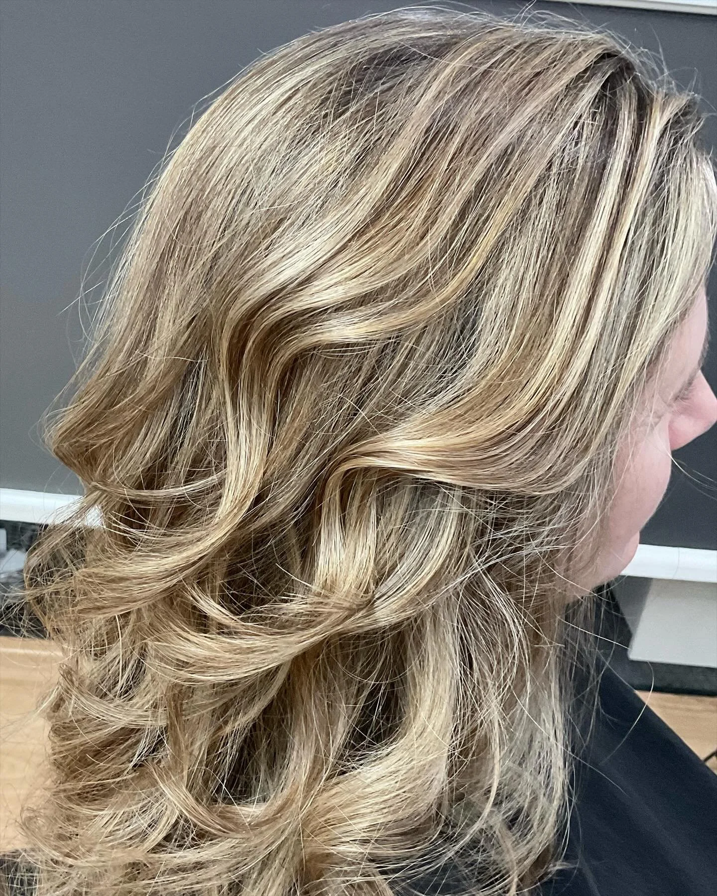 It&rsquo;s the season of transformation&mdash;why not start with your hair? Book a color service and step into spring with a fresh, radiant look!  #danamariesalon #westwindsornj #eastwindsornj #princetonjunctionnj #robbinsvillenj #monroenj